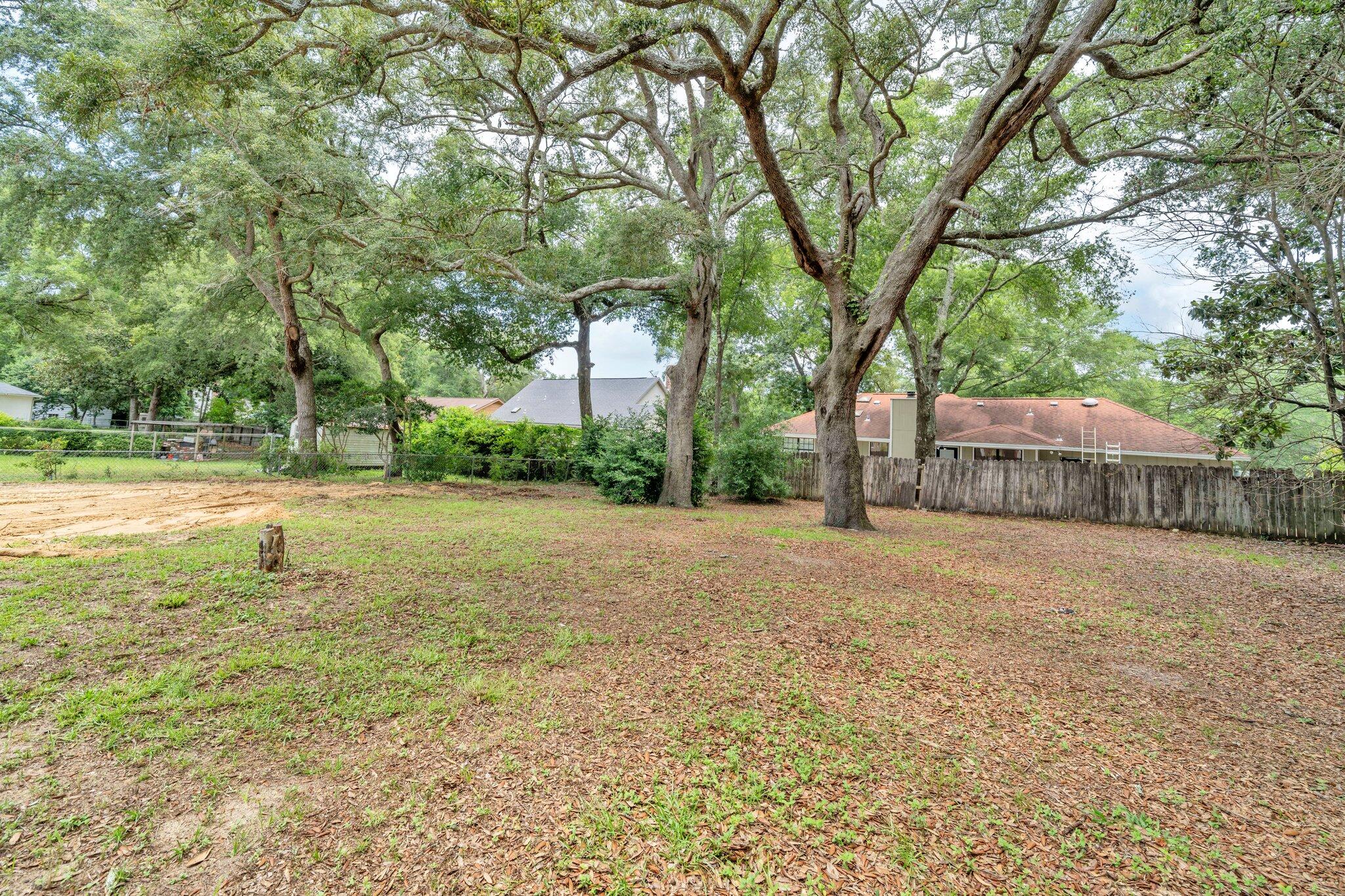 PINECREST HILLS - Residential