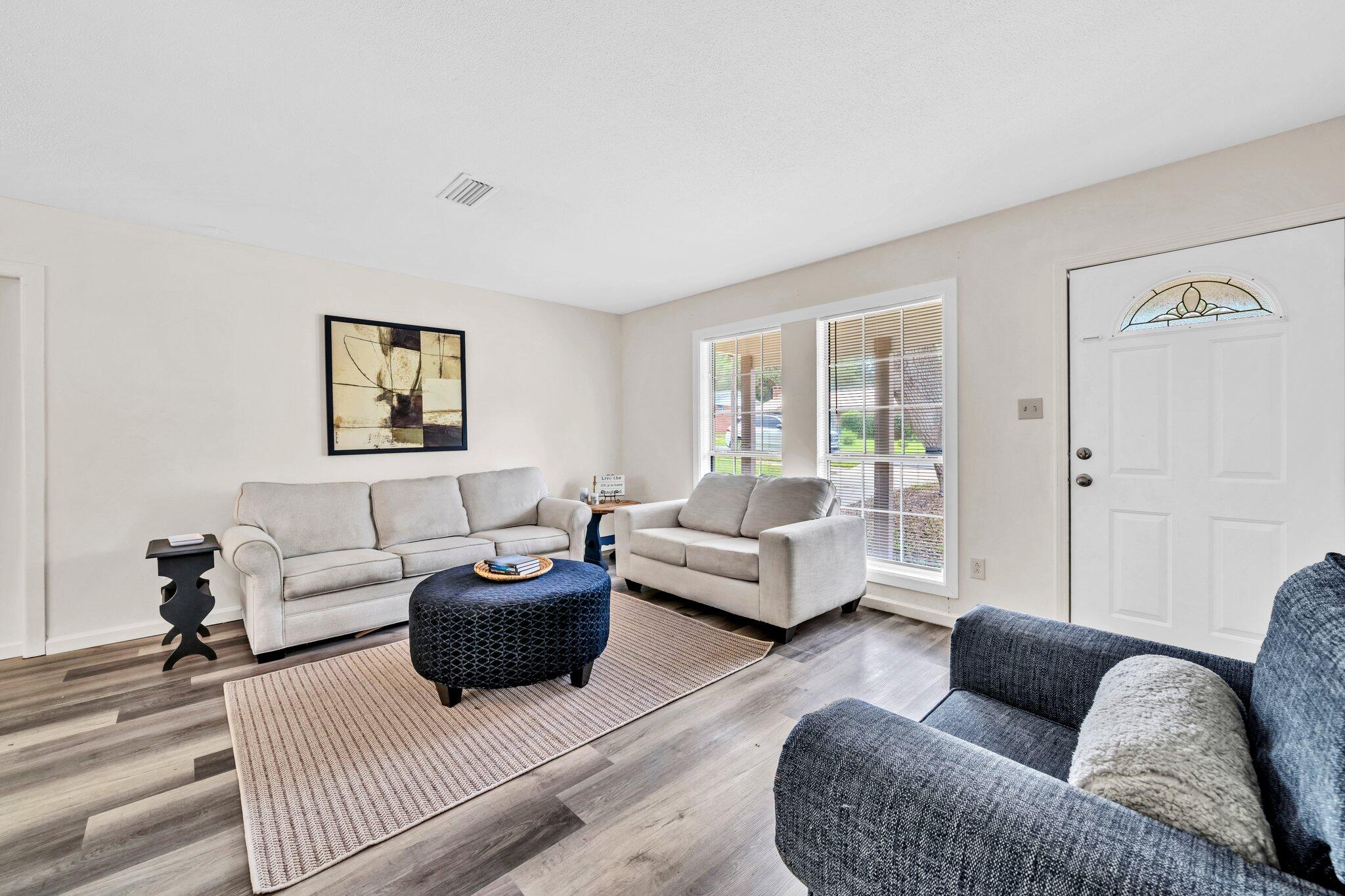 PINECREST HILLS - Residential