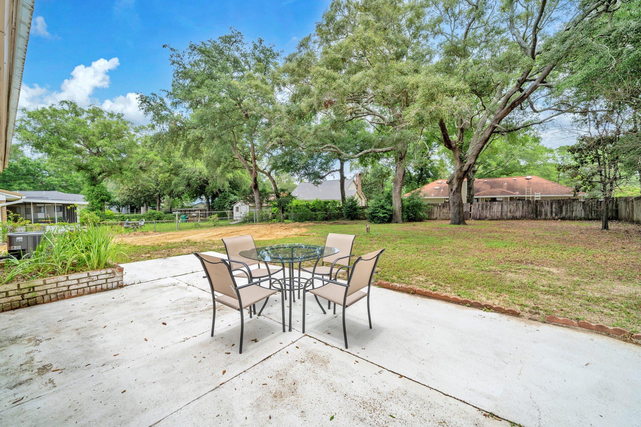 PINECREST HILLS - Residential