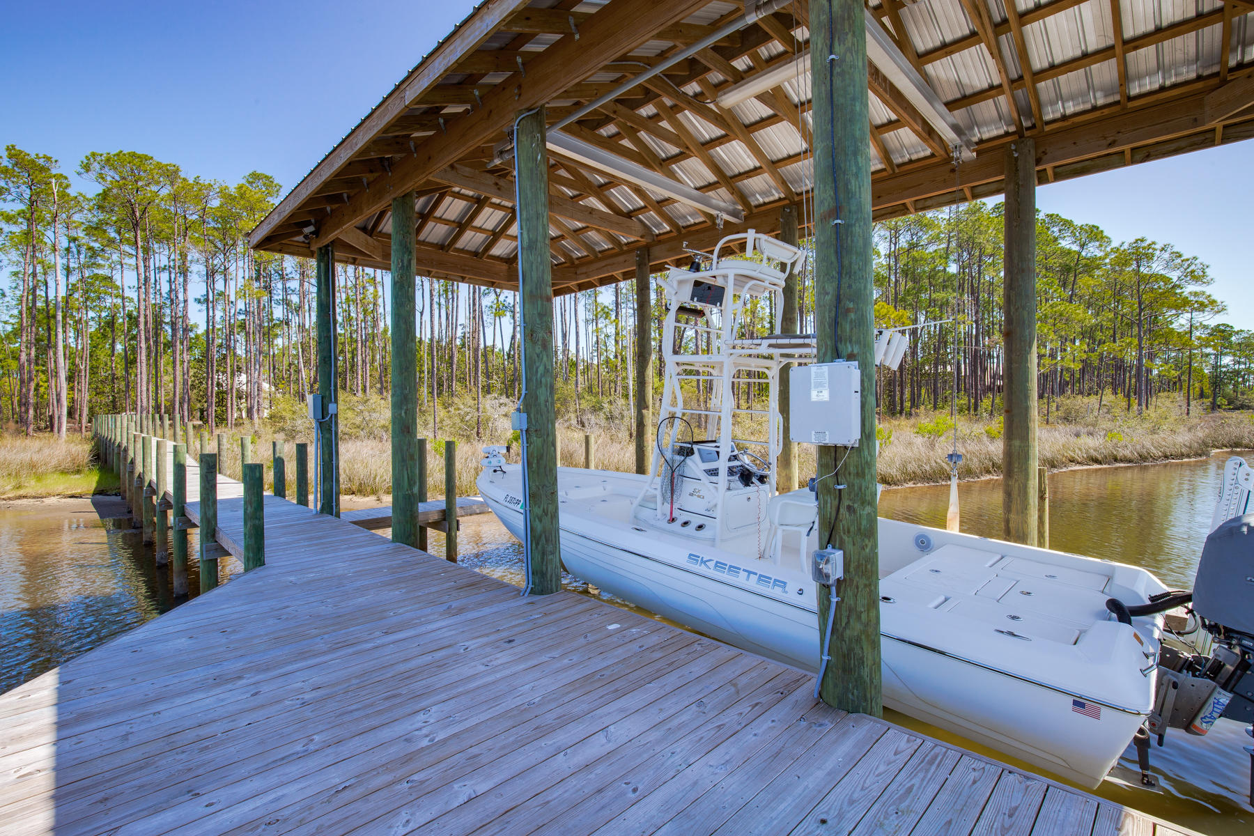 CESSNA LANDING - Land