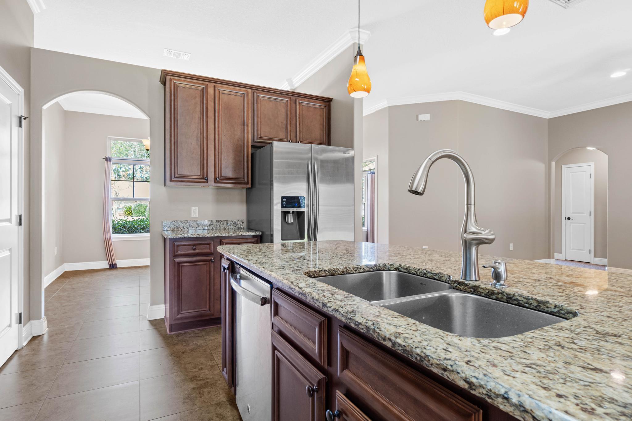 HOLLEY BY THE SEA - Residential