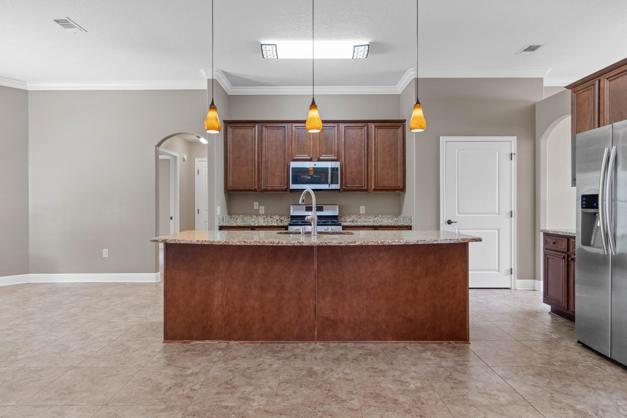 HOLLEY BY THE SEA - Residential