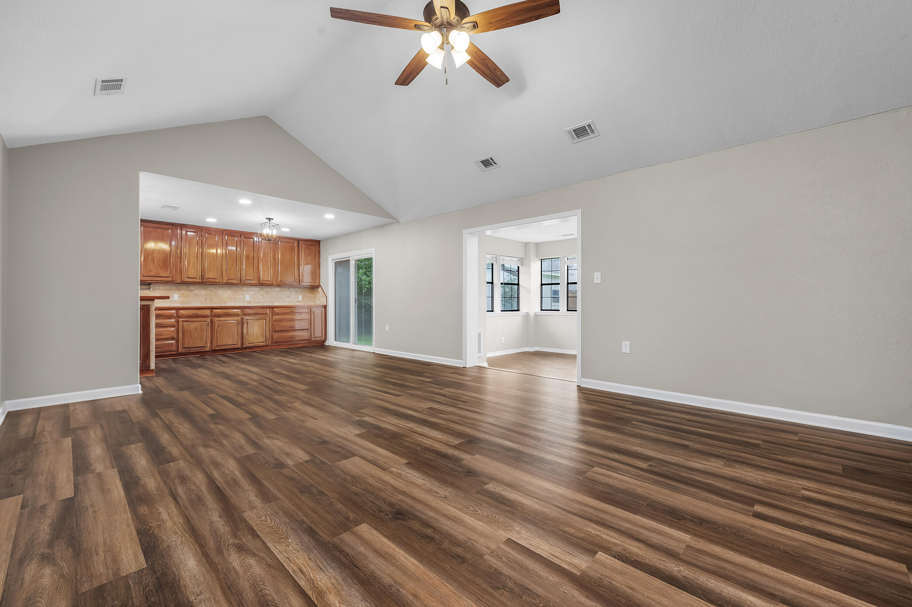 MARY ESTHER MANOR 1ST ADDN - Residential