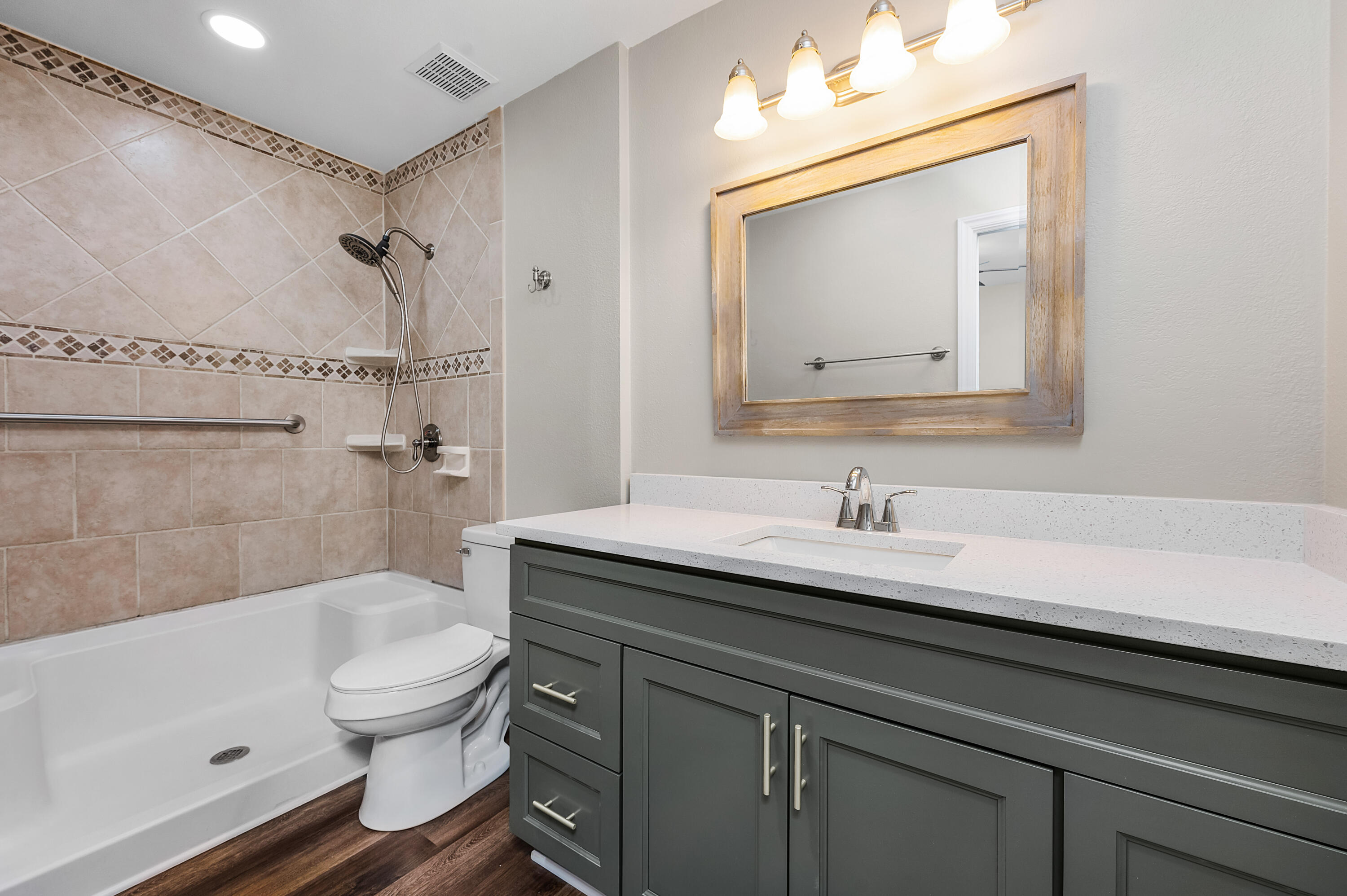 MARY ESTHER MANOR 1ST ADDN - Residential