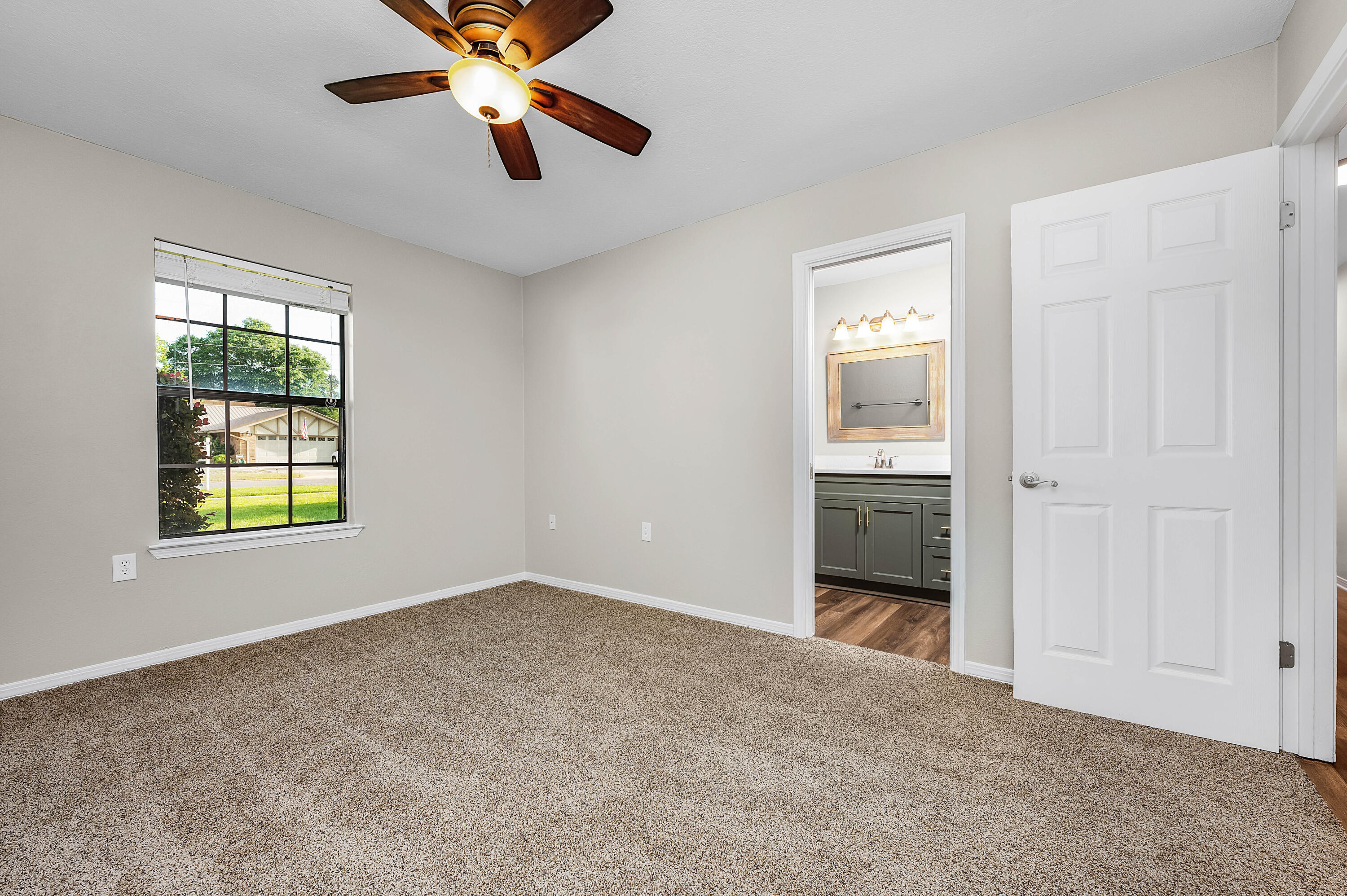 MARY ESTHER MANOR 1ST ADDN - Residential