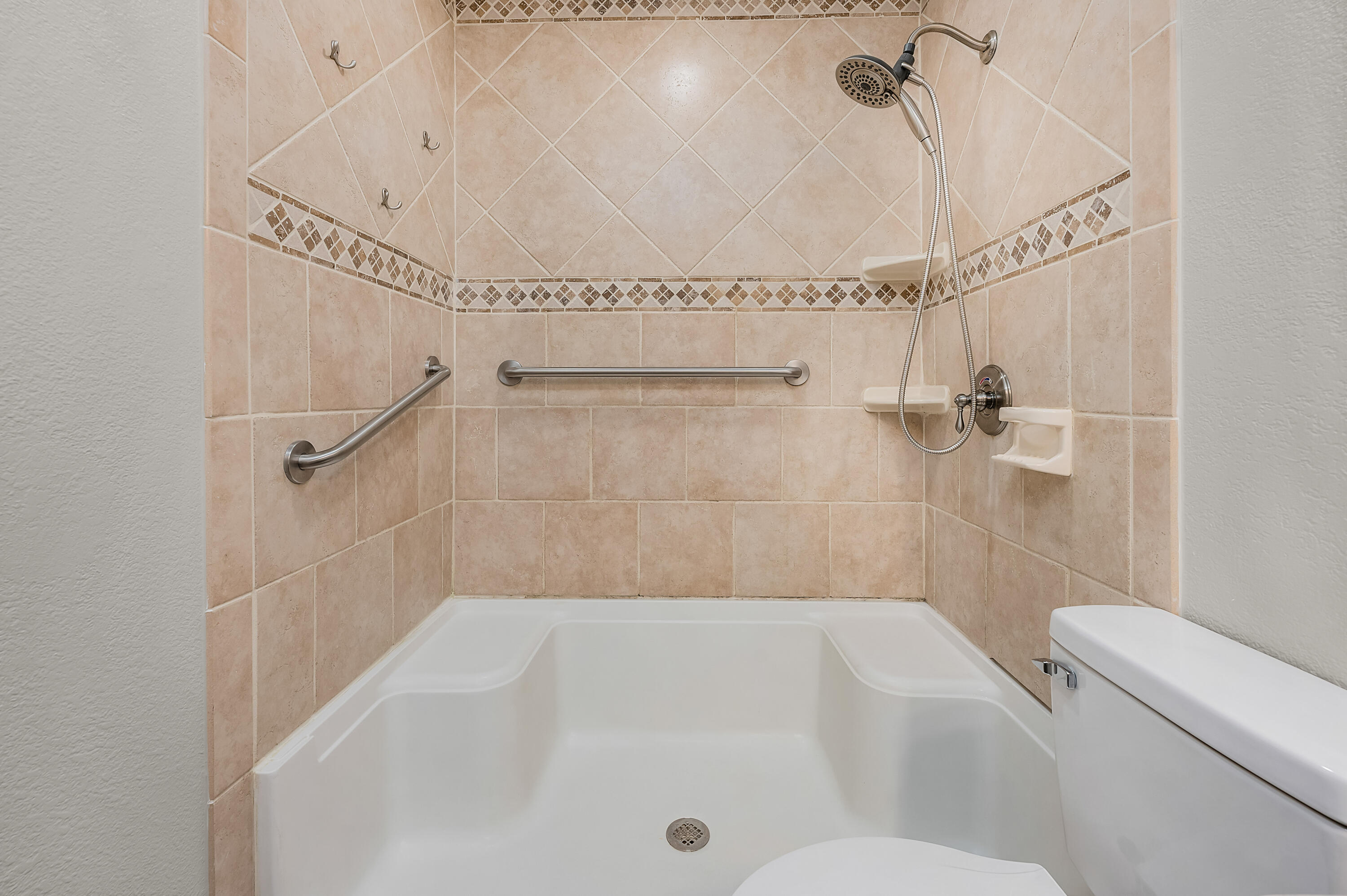 MARY ESTHER MANOR 1ST ADDN - Residential