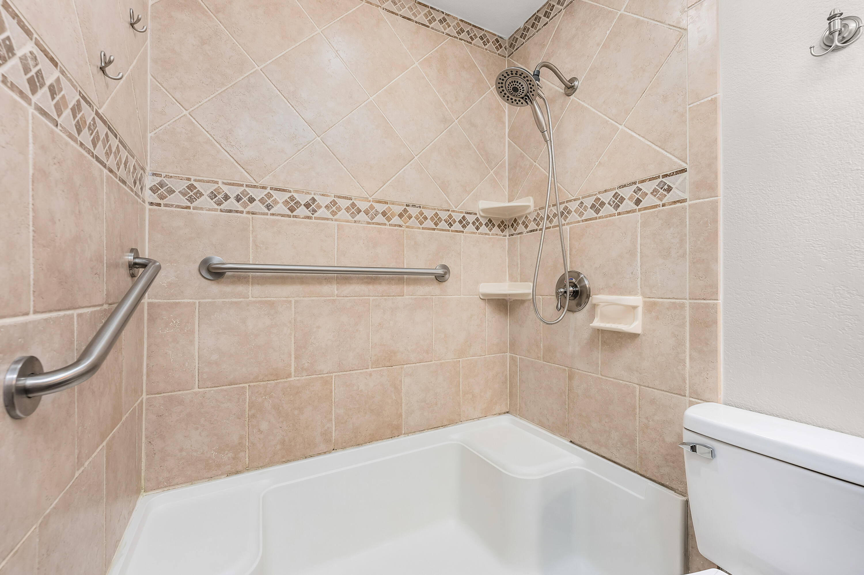 MARY ESTHER MANOR 1ST ADDN - Residential