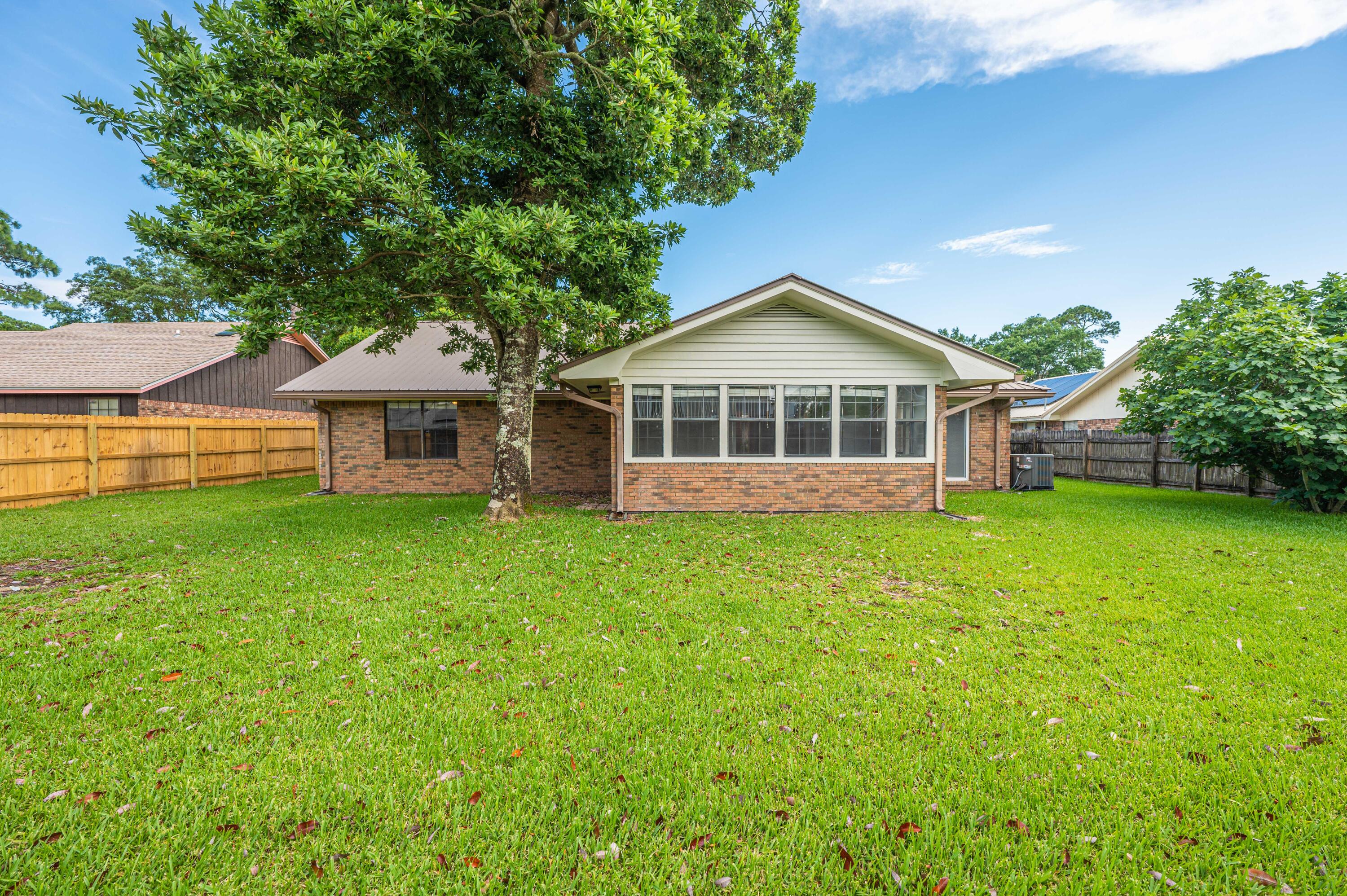 MARY ESTHER MANOR 1ST ADDN - Residential