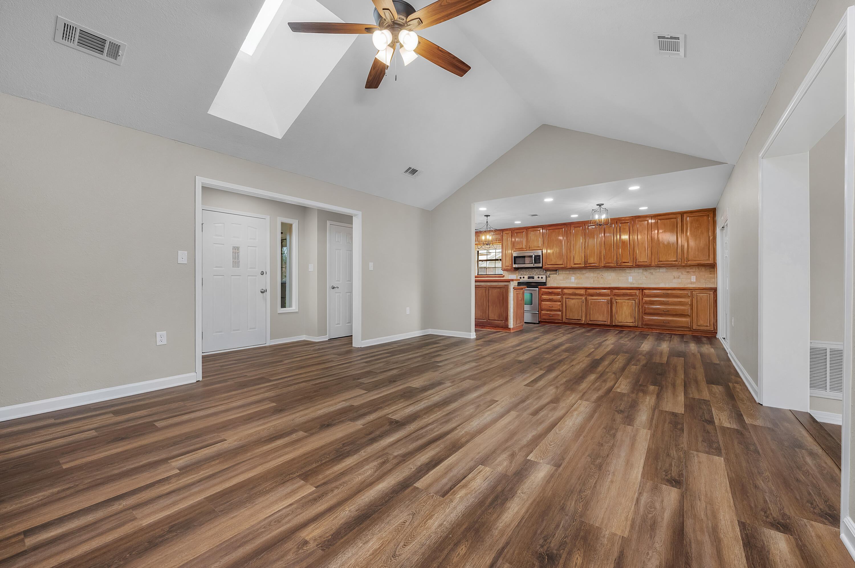 MARY ESTHER MANOR 1ST ADDN - Residential