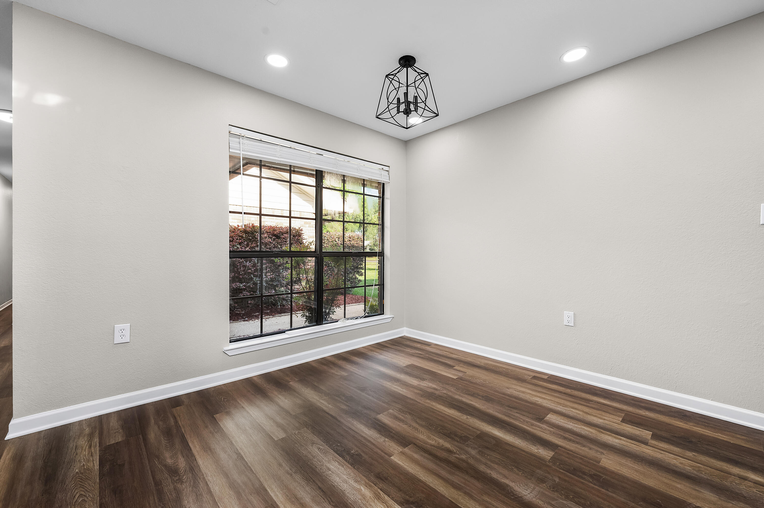 MARY ESTHER MANOR 1ST ADDN - Residential