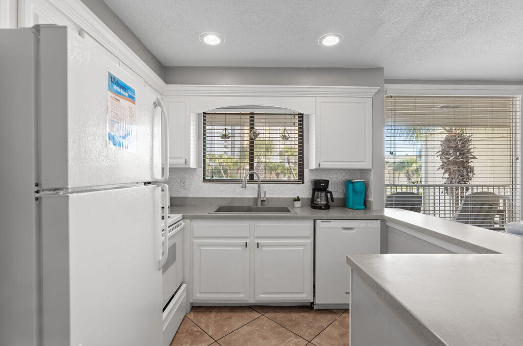 SILVER DUNES CONDO - Residential