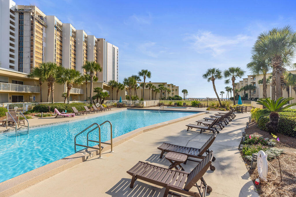 SILVER DUNES CONDO - Residential