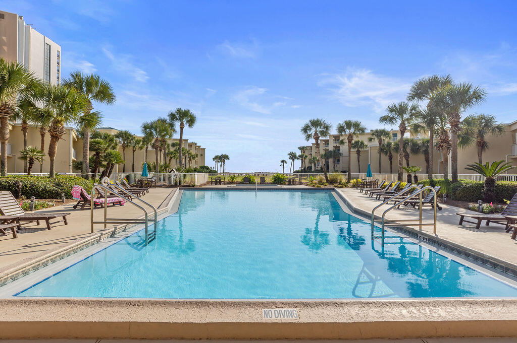 SILVER DUNES CONDO - Residential