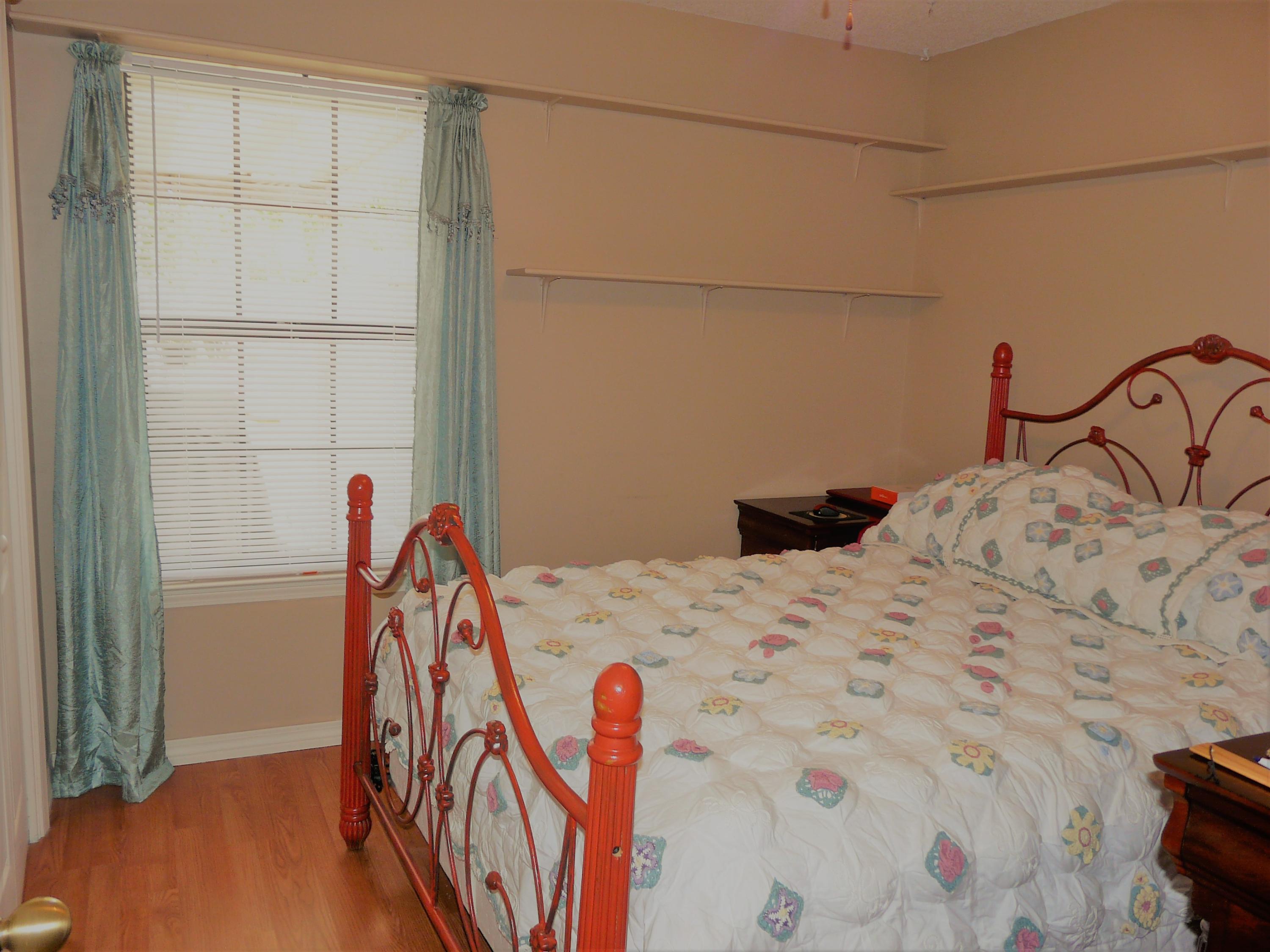 COUNTRYVIEW ESTATES 3RD ADDN - Residential