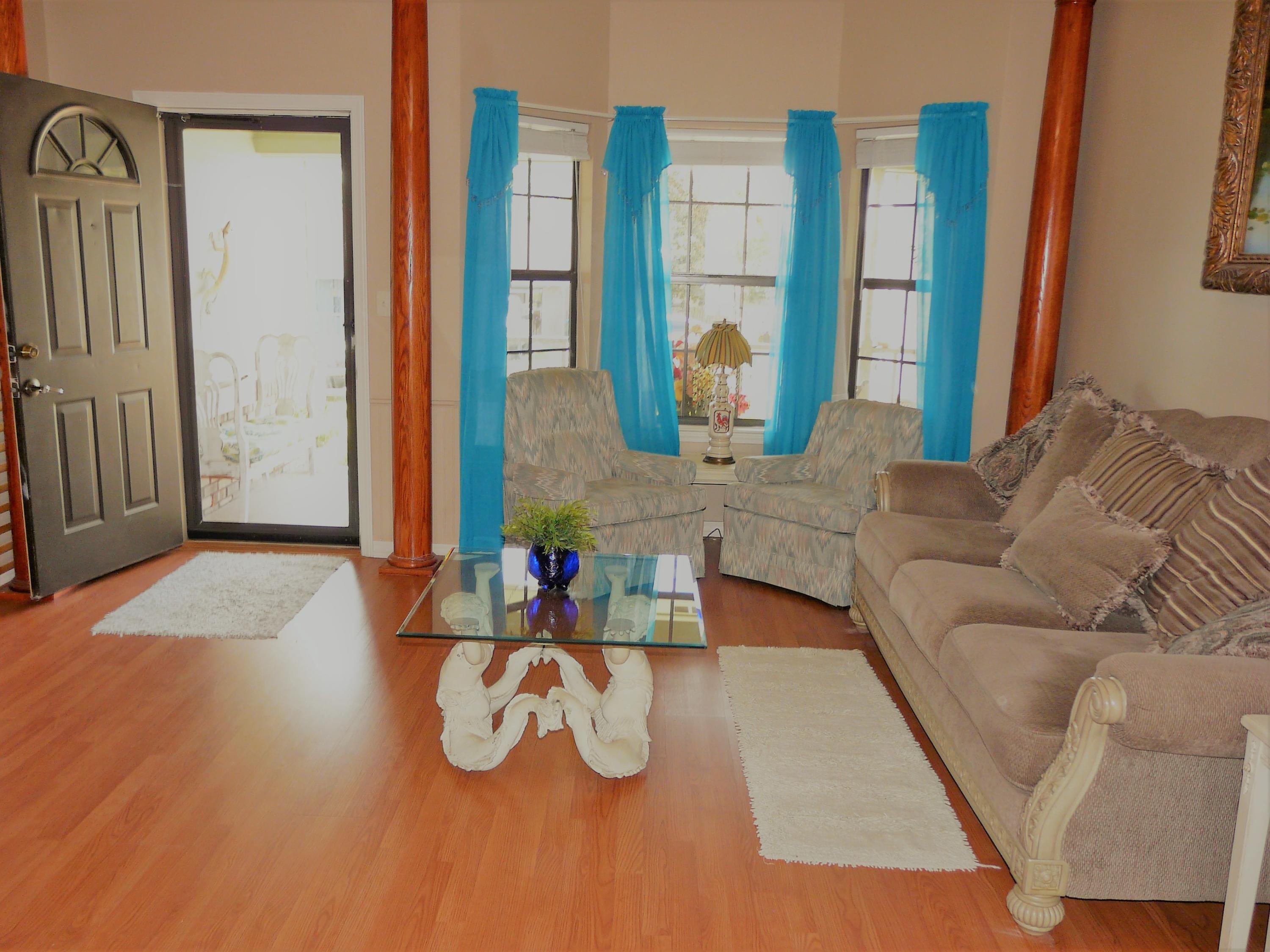 COUNTRYVIEW ESTATES 3RD ADDN - Residential