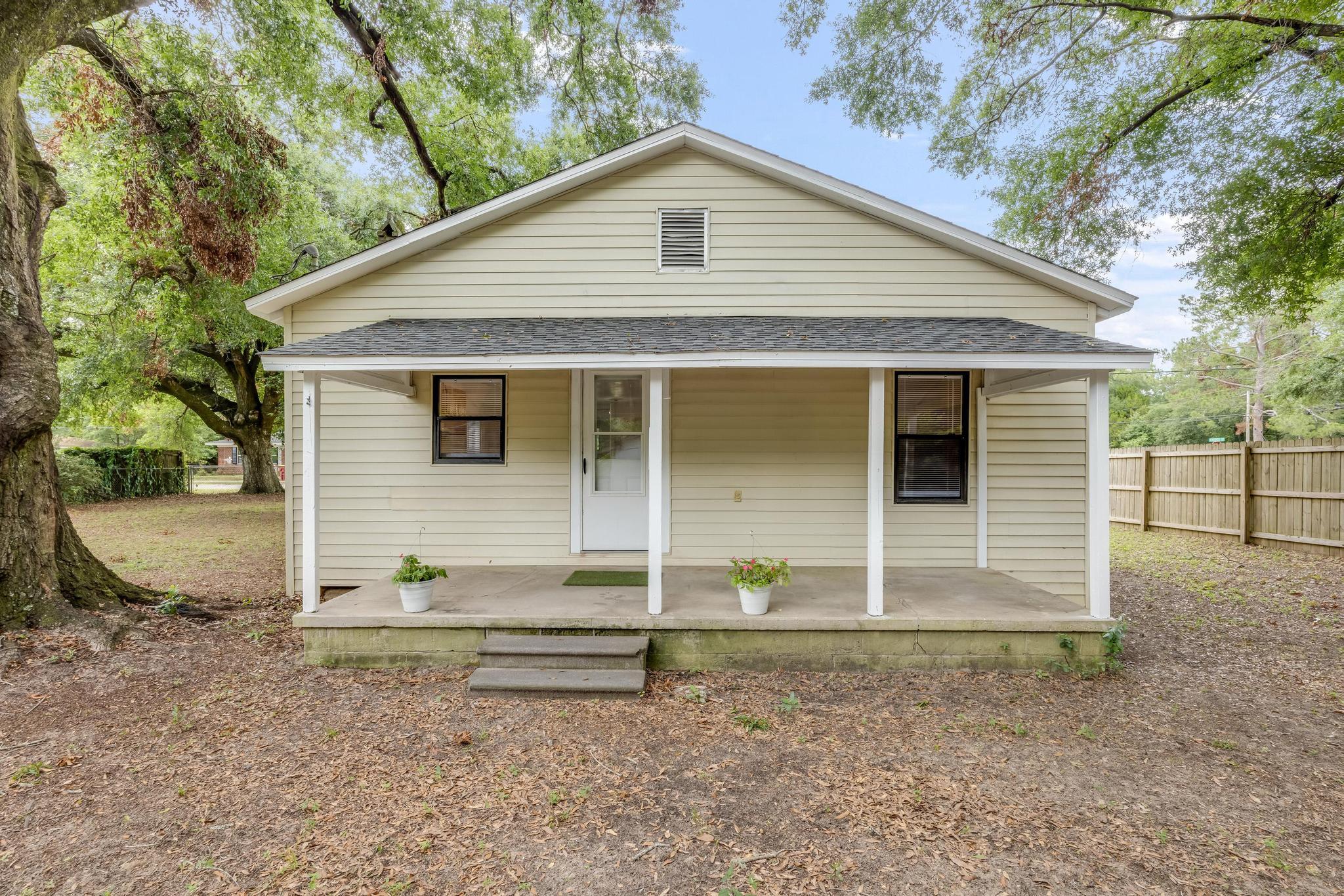 EDNEYS 2ND ADDN - Residential