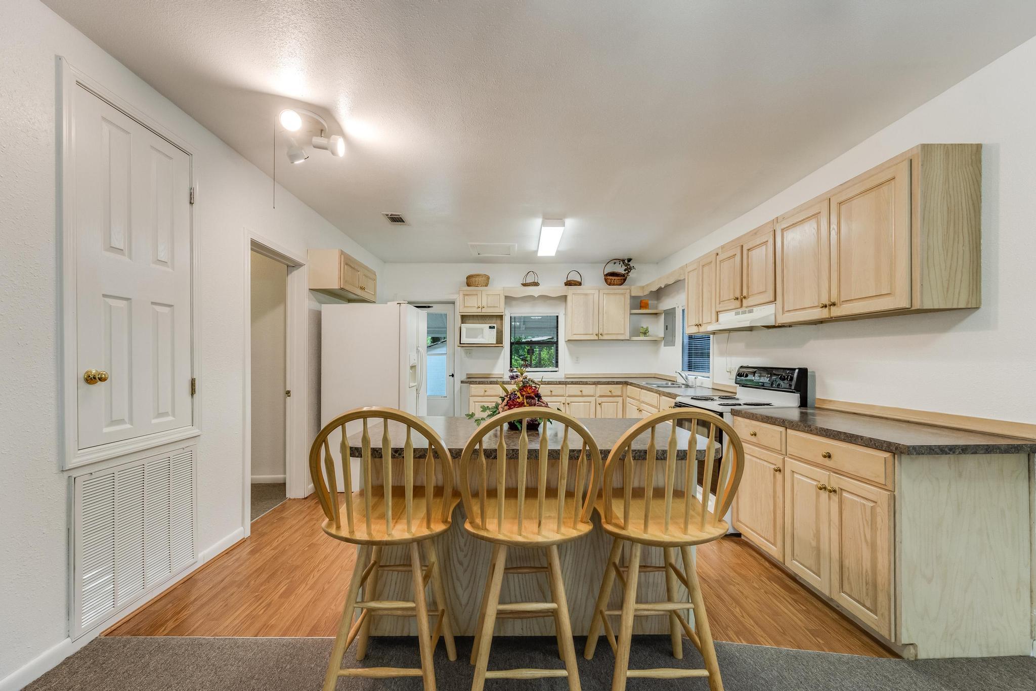 EDNEYS 2ND ADDN - Residential