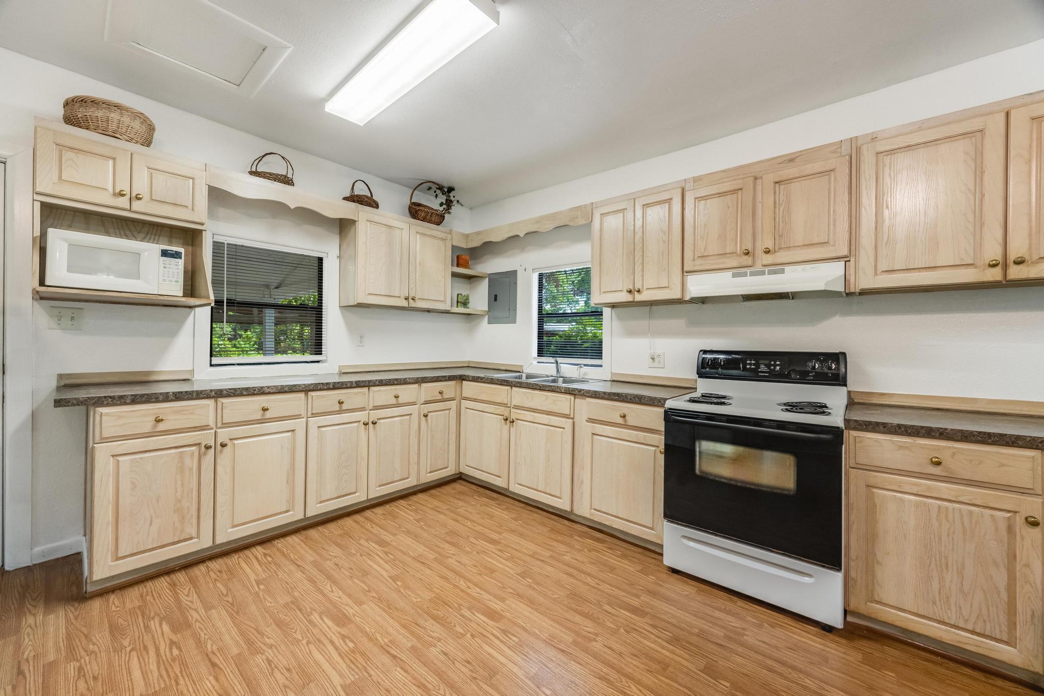 EDNEYS 2ND ADDN - Residential