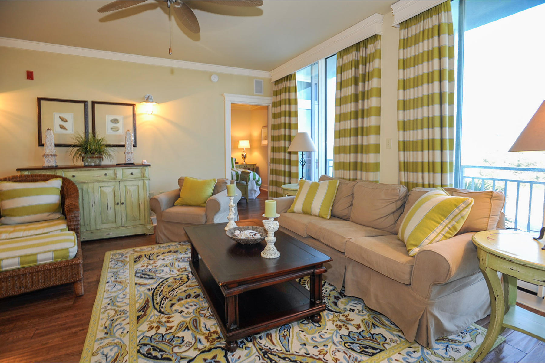 Six Palms - Residential