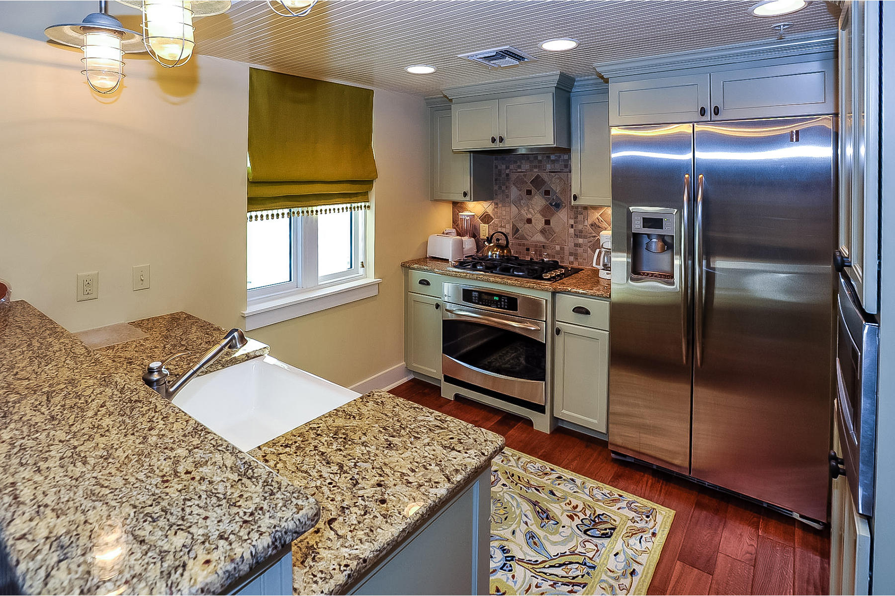 Six Palms - Residential