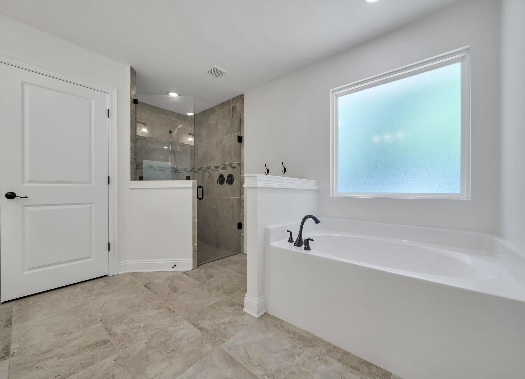 ROBLEDAL ESTATES - Residential Lease