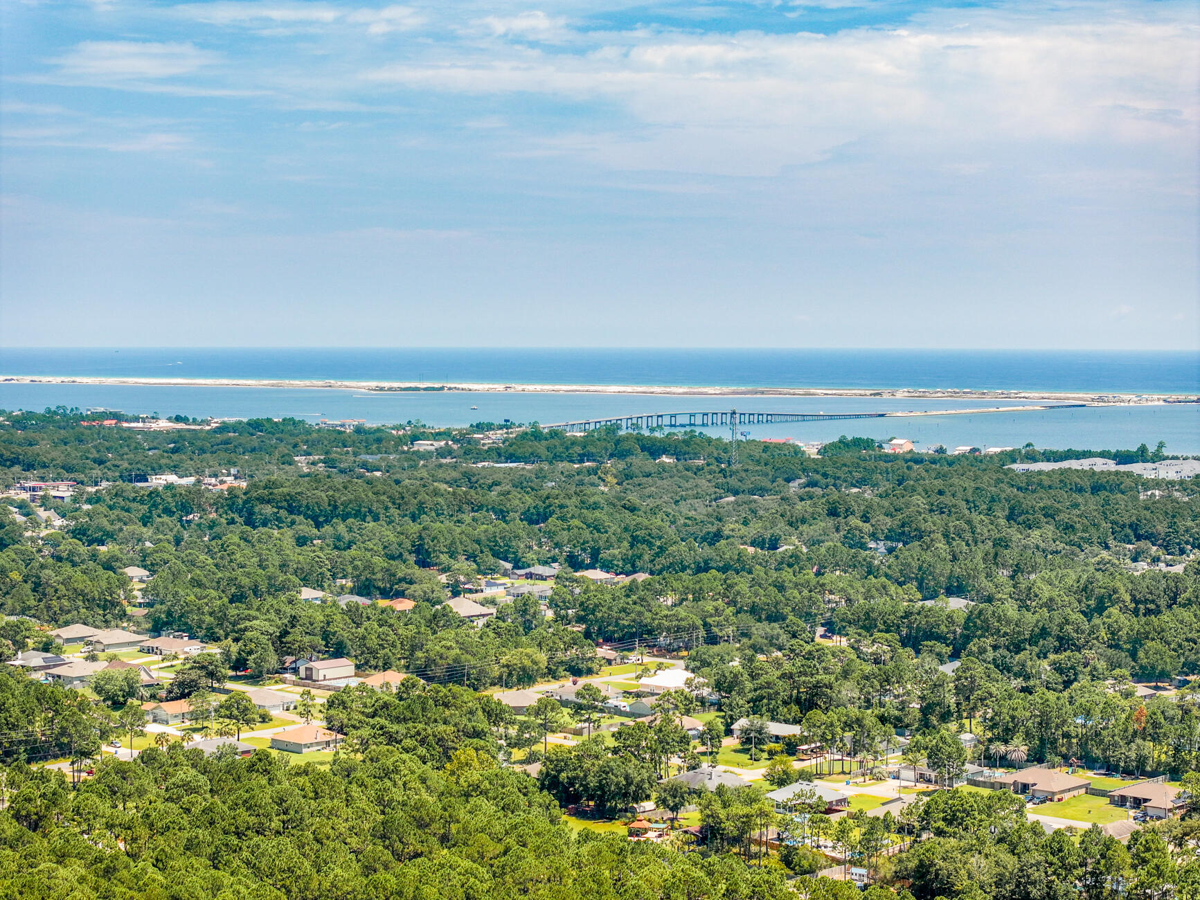 ROBLEDAL ESTATES - Residential Lease