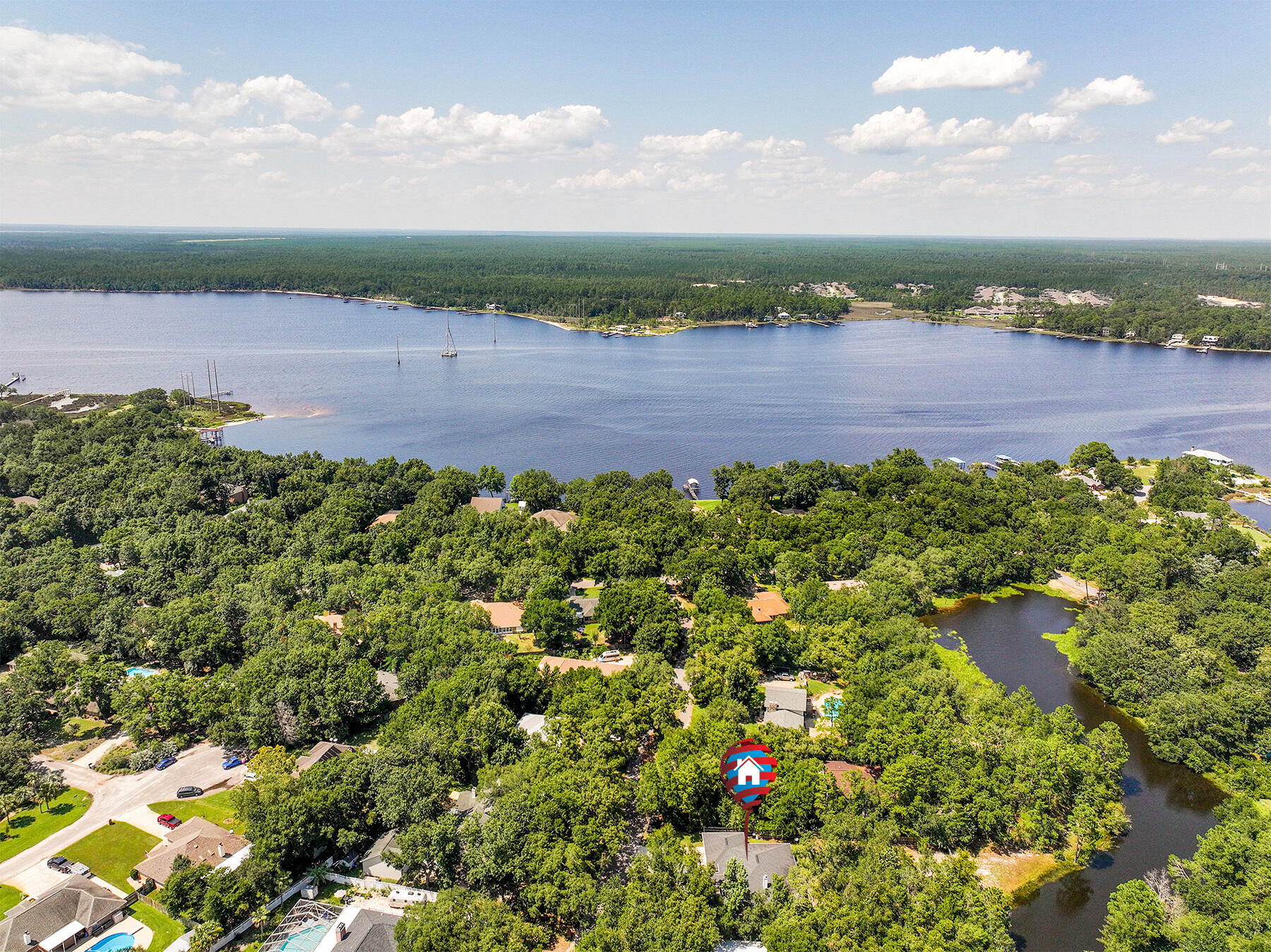 ROBLEDAL ESTATES - Residential Lease