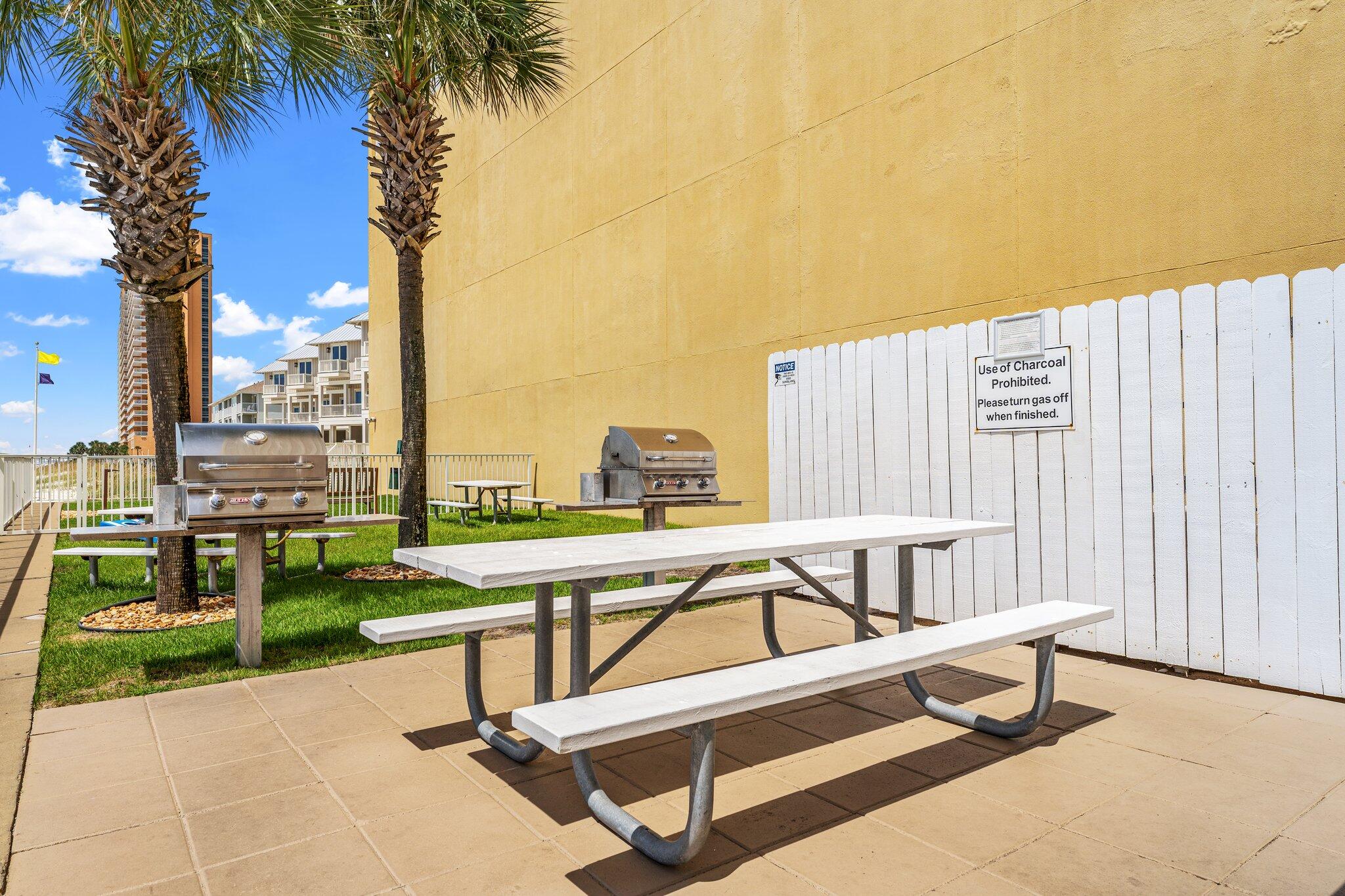 TROPIC WINDS - Residential