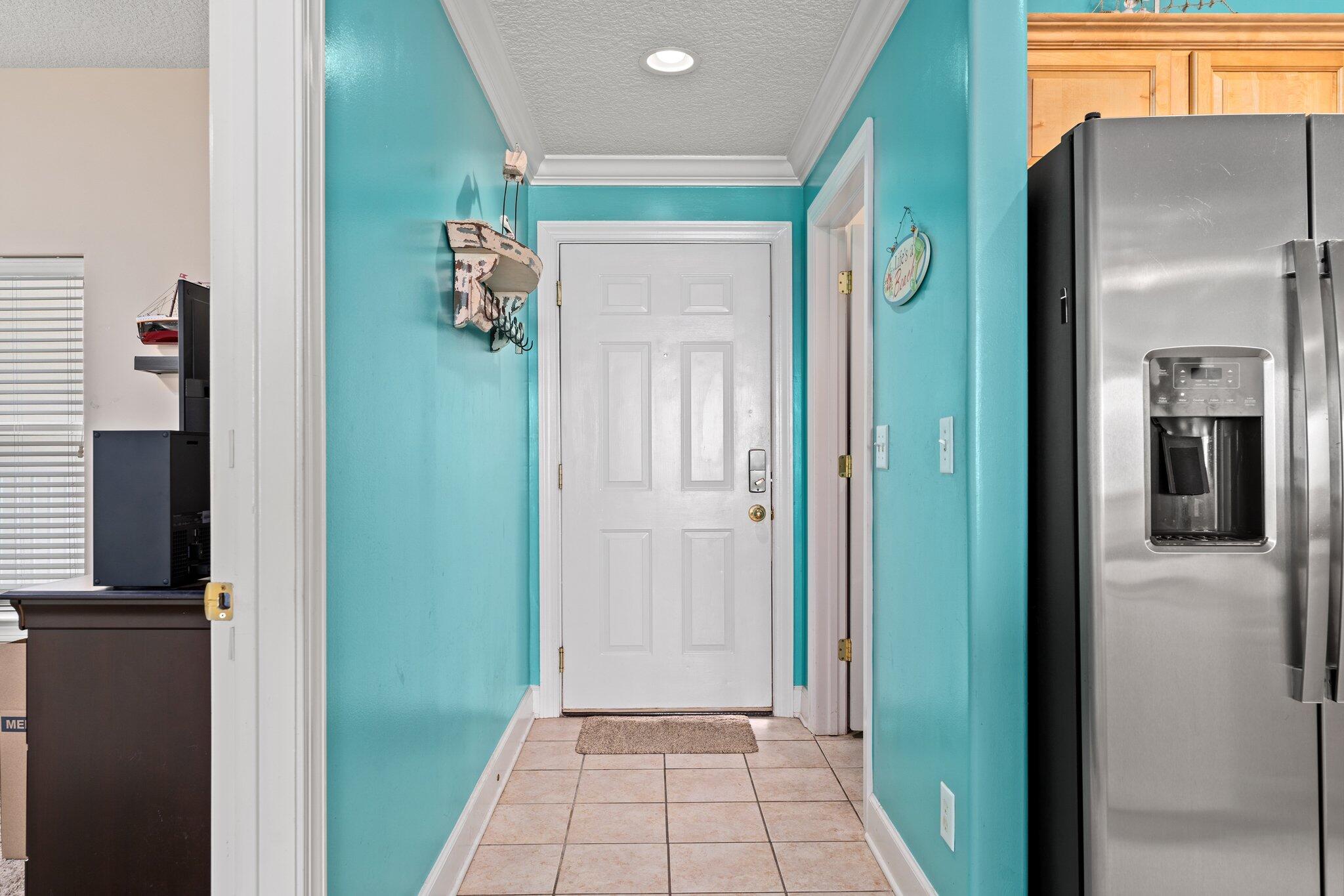 TROPIC WINDS - Residential