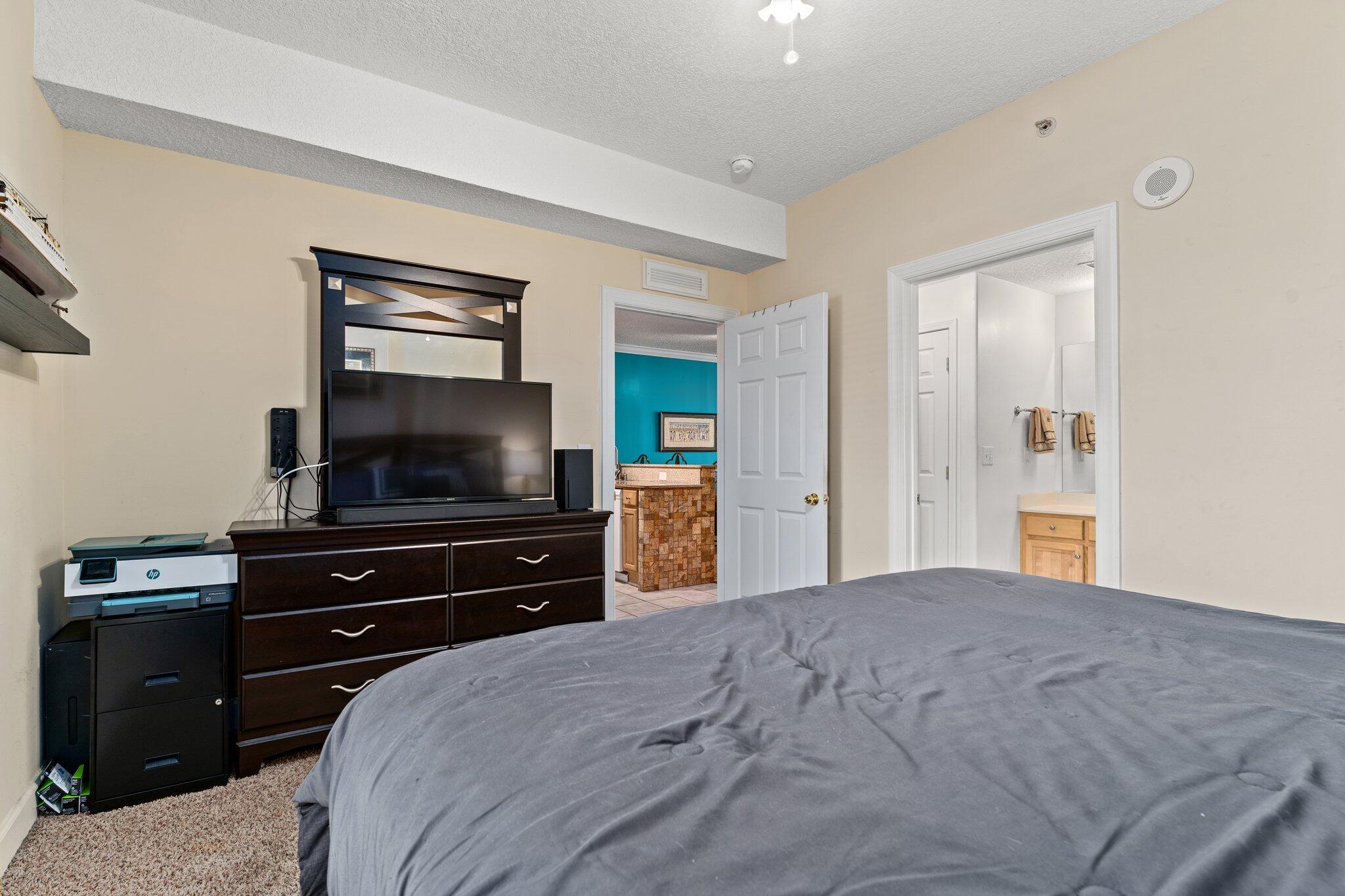 TROPIC WINDS - Residential