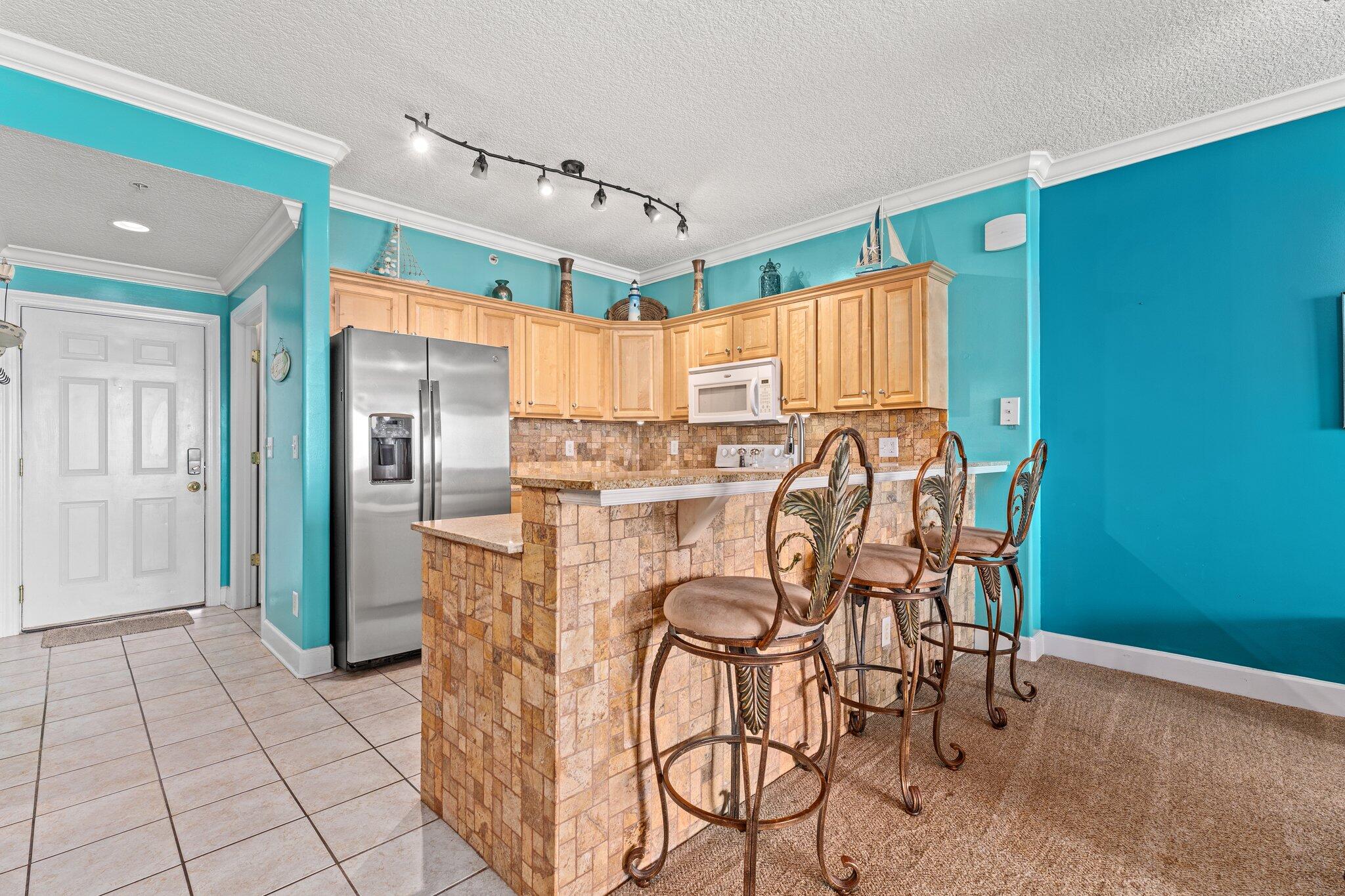 TROPIC WINDS - Residential