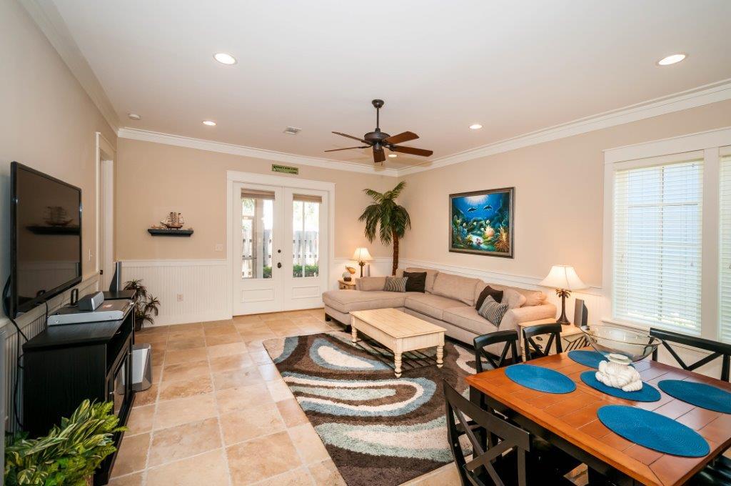 BUNGALOS AT SANDESTIN - Residential