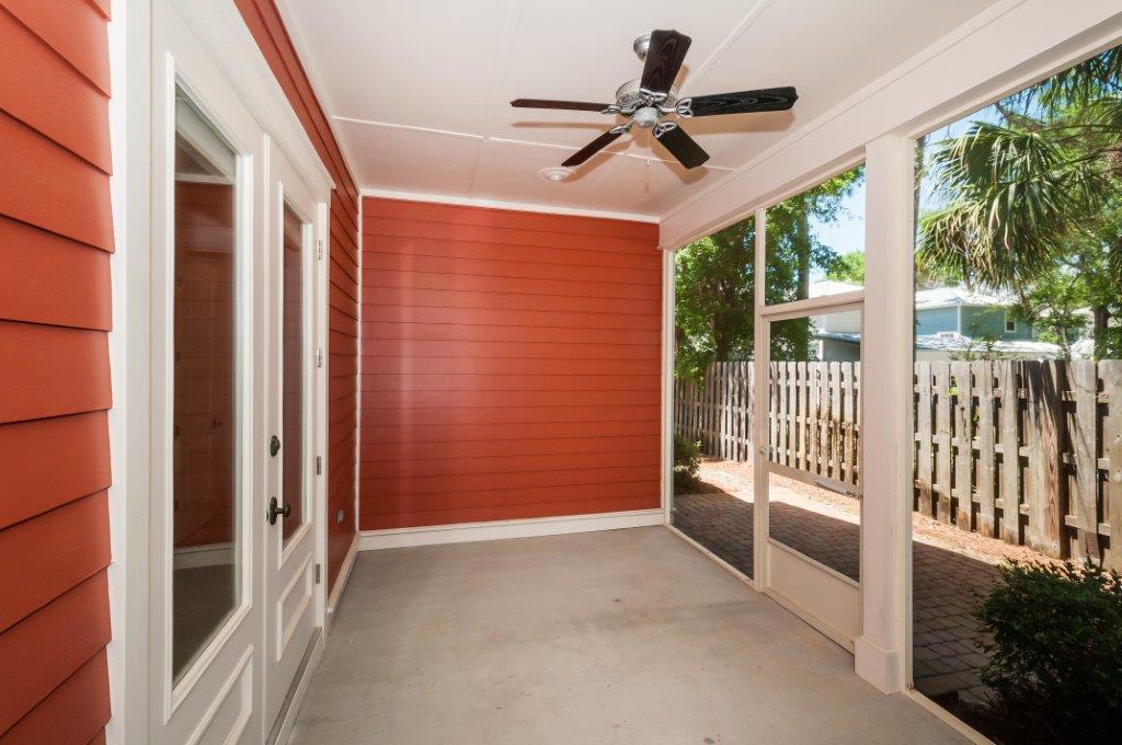 BUNGALOS AT SANDESTIN - Residential