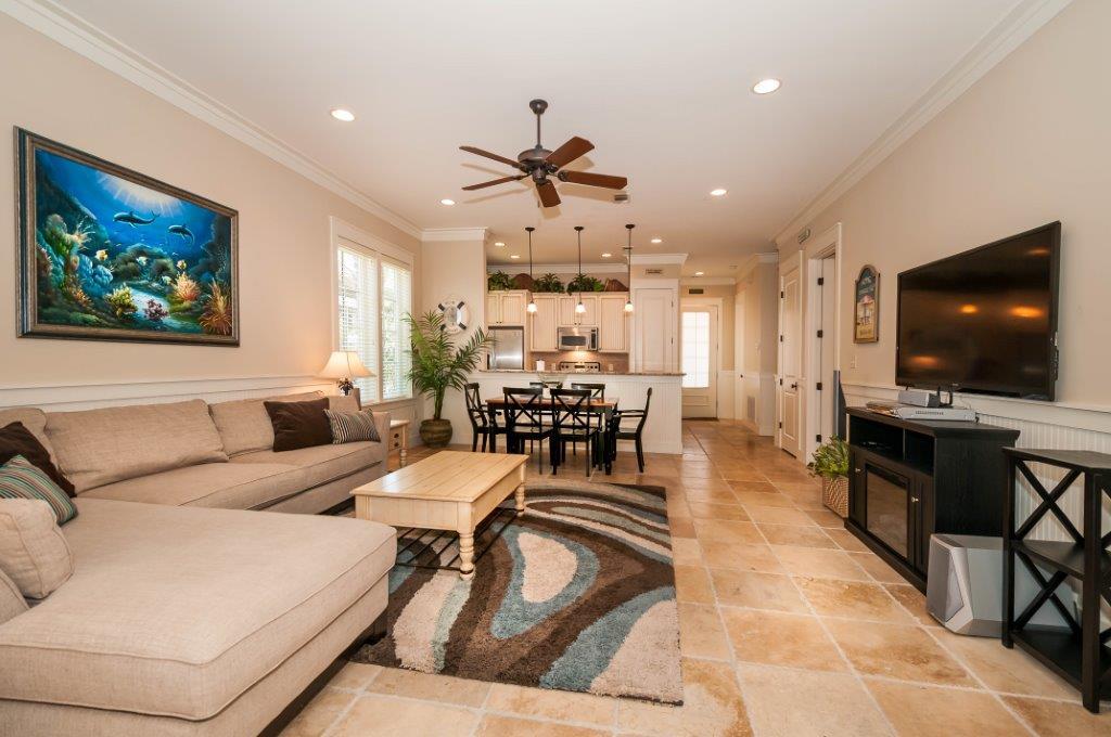 BUNGALOS AT SANDESTIN - Residential