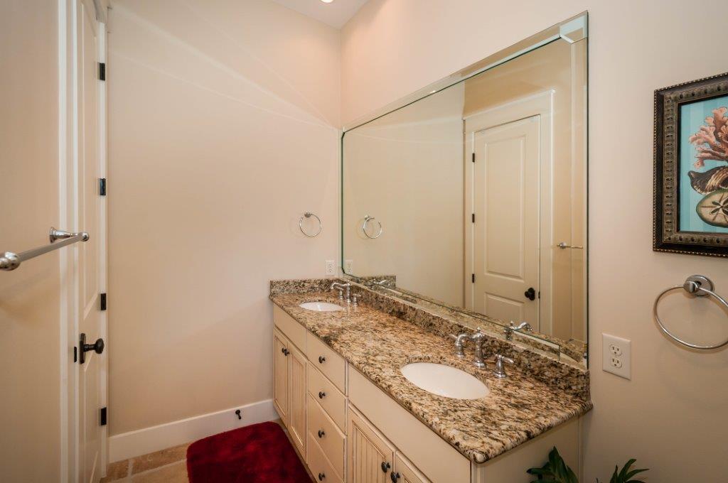 BUNGALOS AT SANDESTIN - Residential