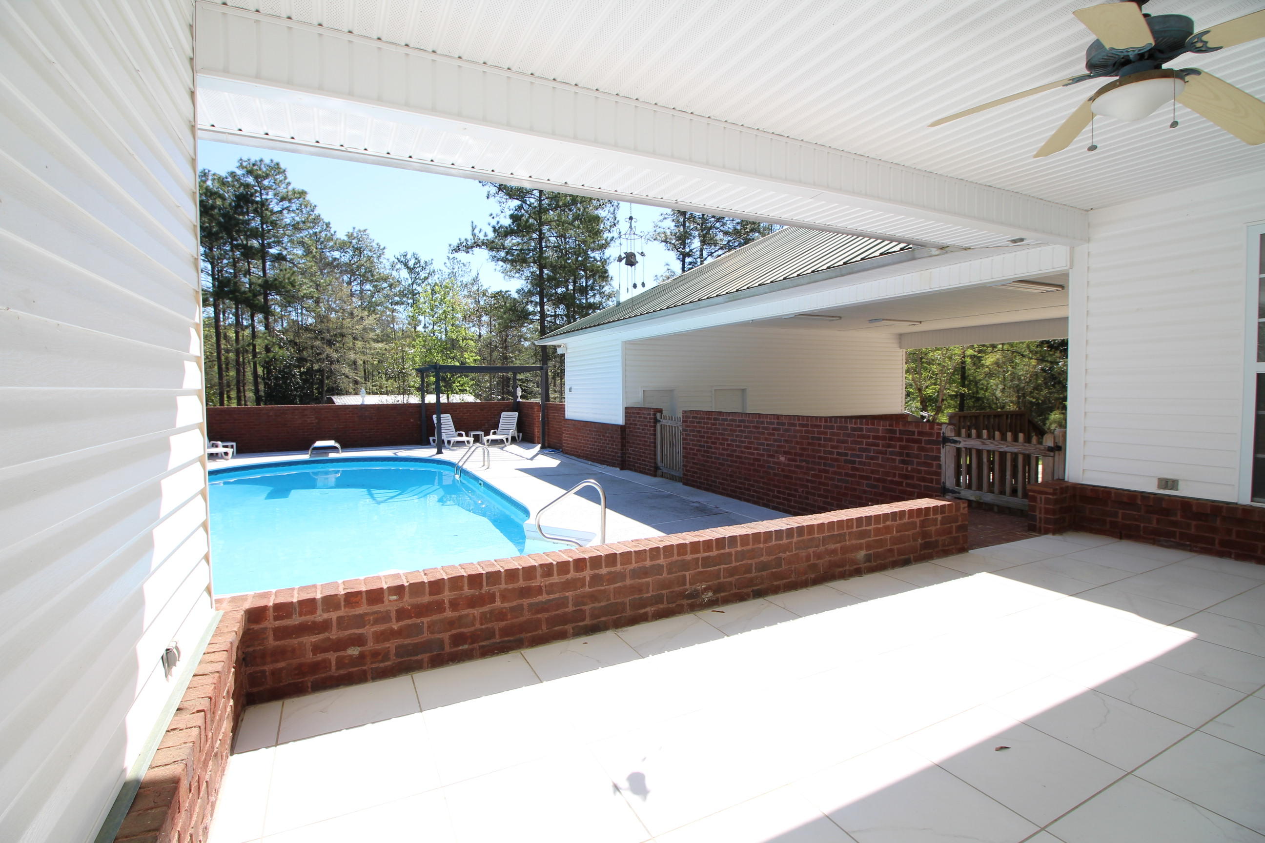 HILLTOP ACRES - Residential