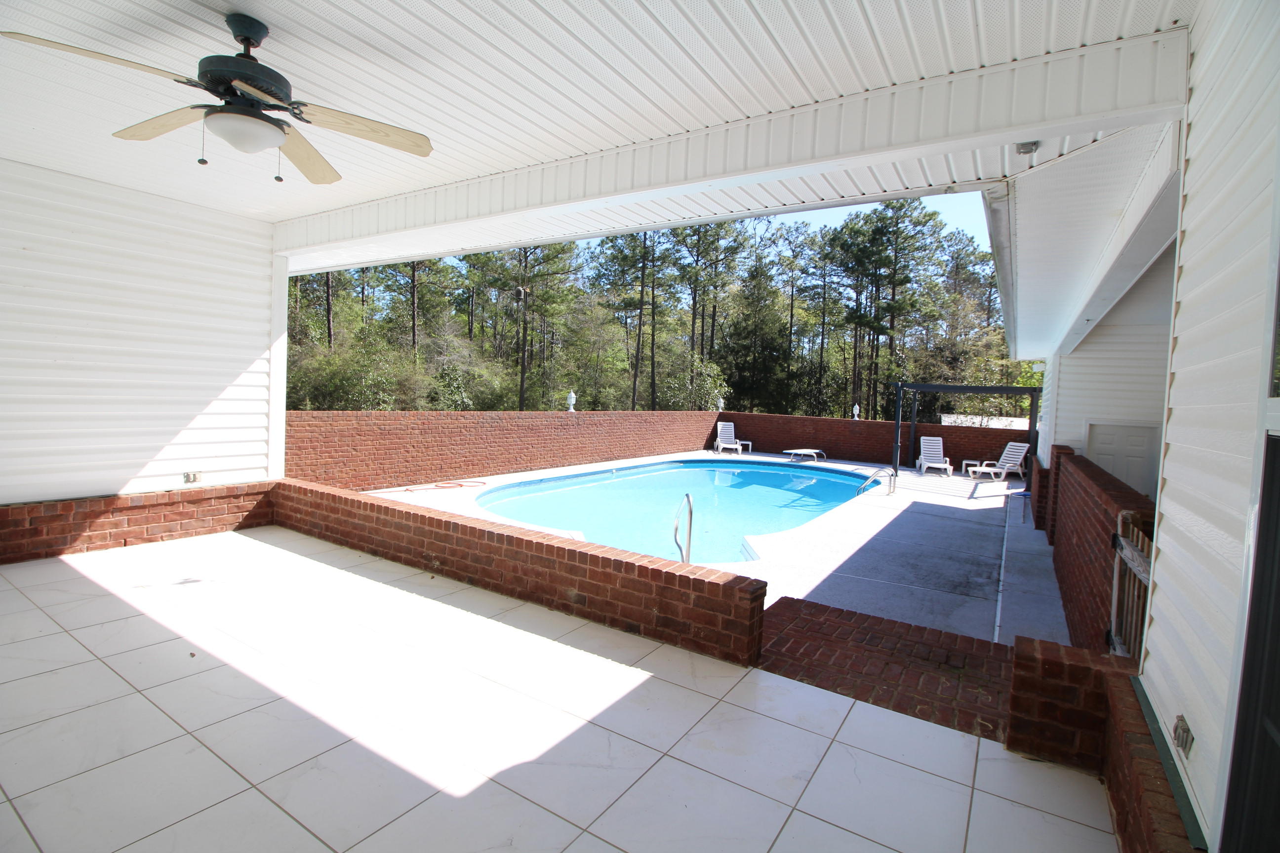 HILLTOP ACRES - Residential