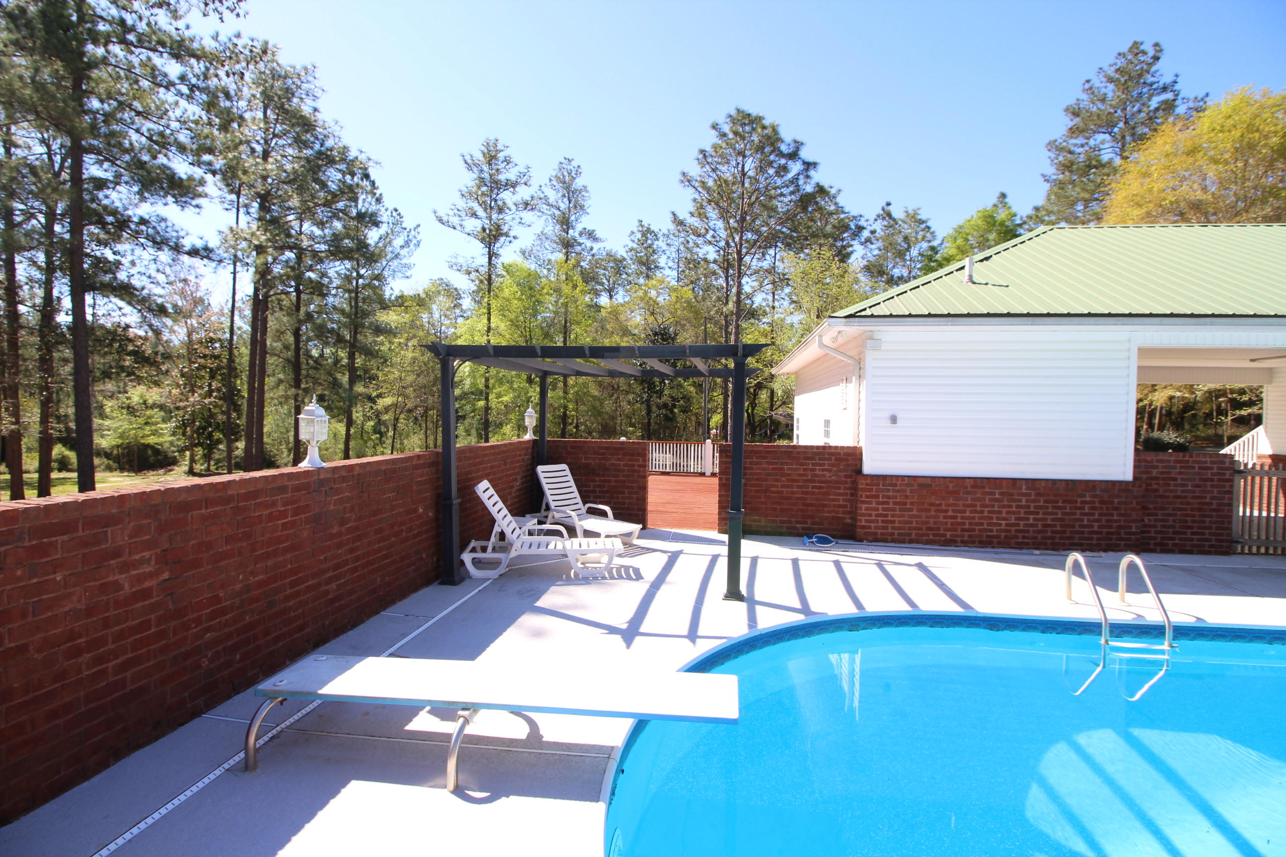 HILLTOP ACRES - Residential