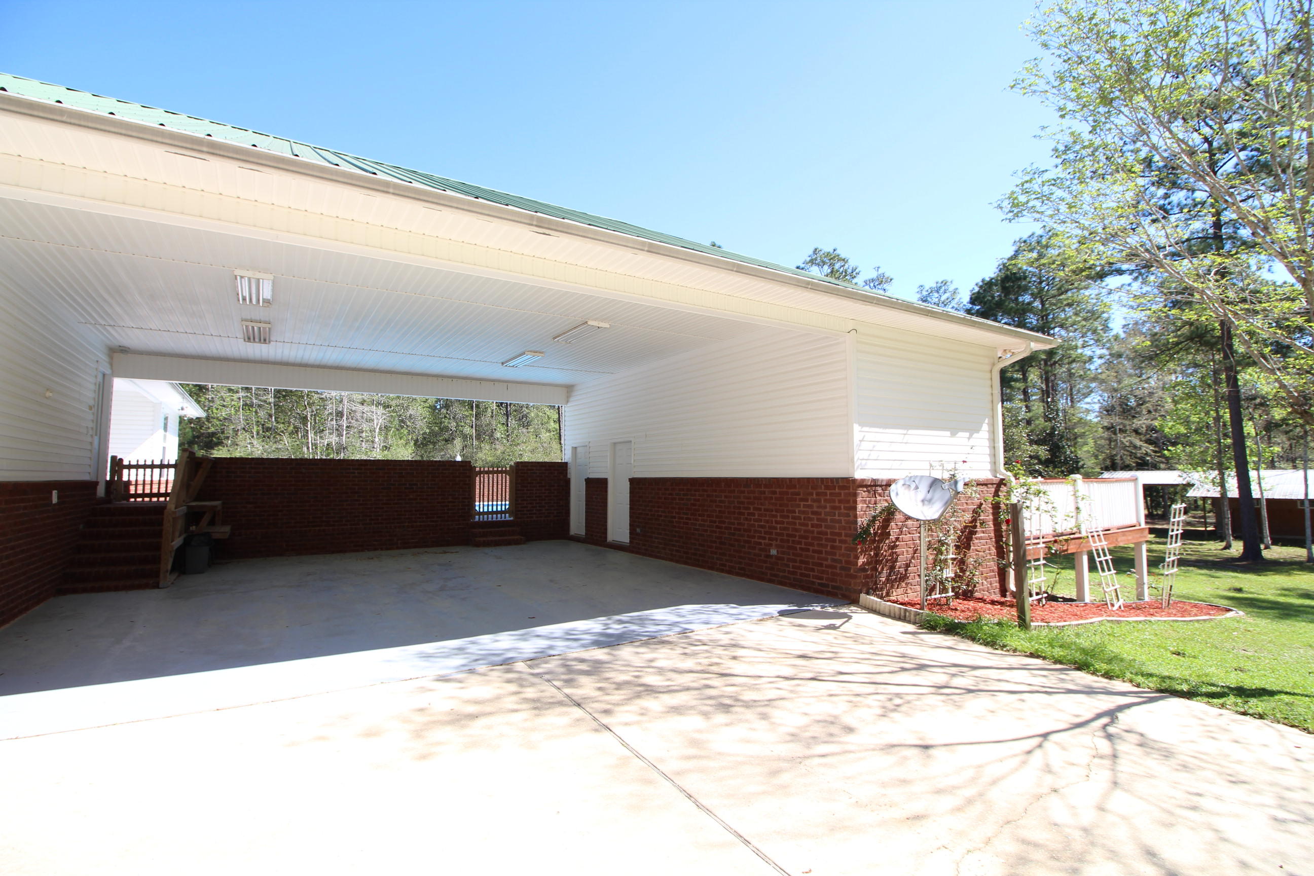 HILLTOP ACRES - Residential