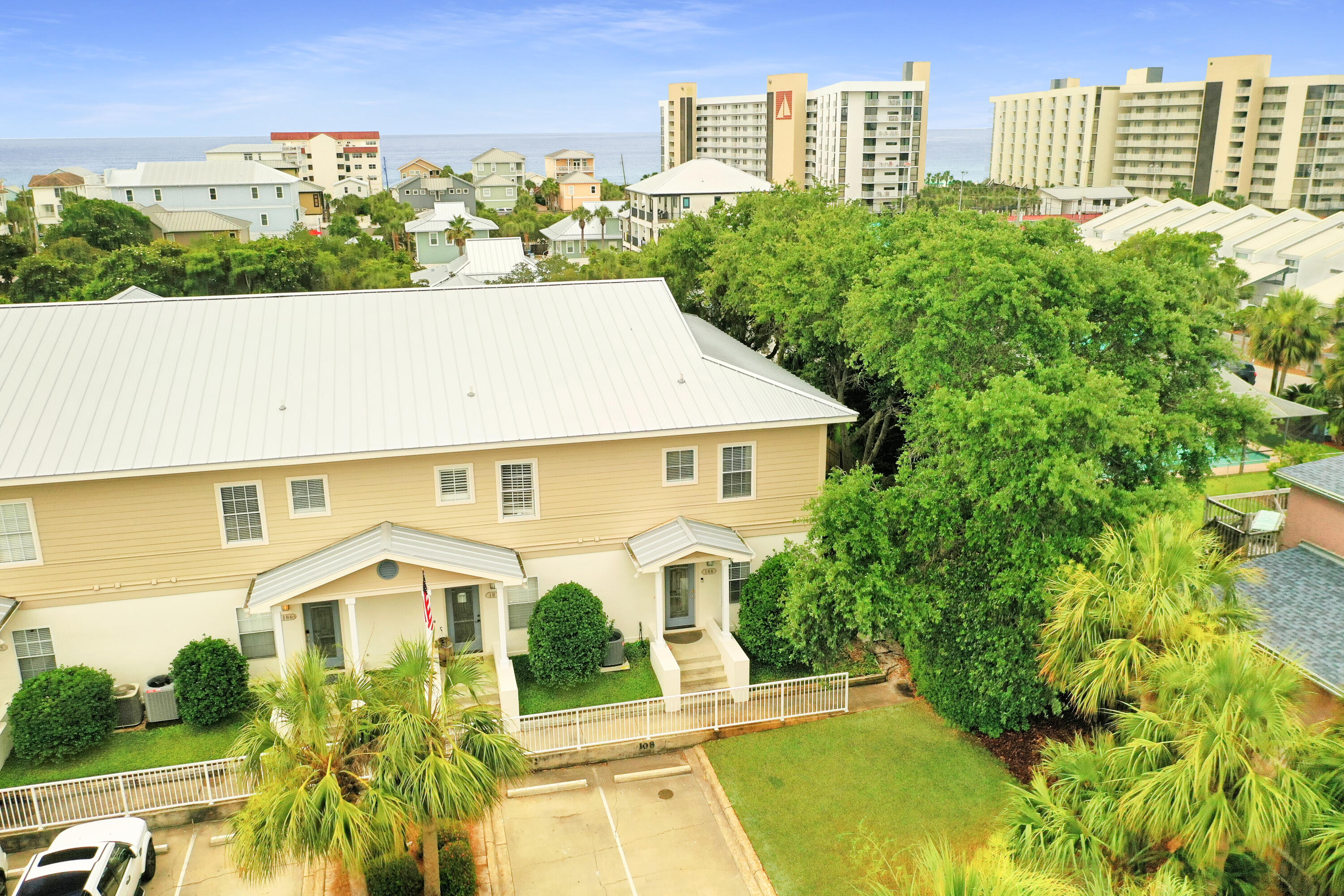 SPYGLASS T/H - Residential