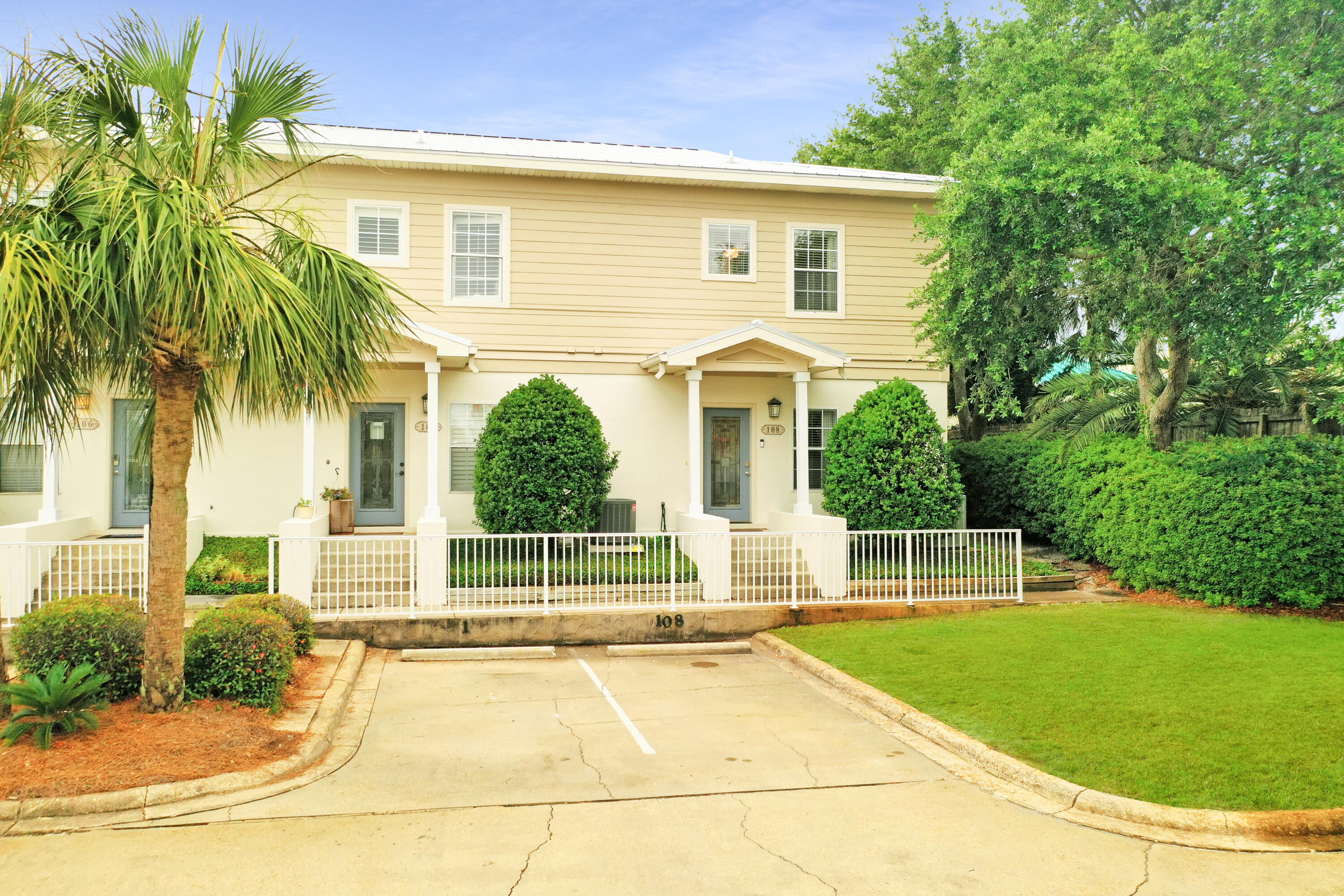 SPYGLASS T/H - Residential