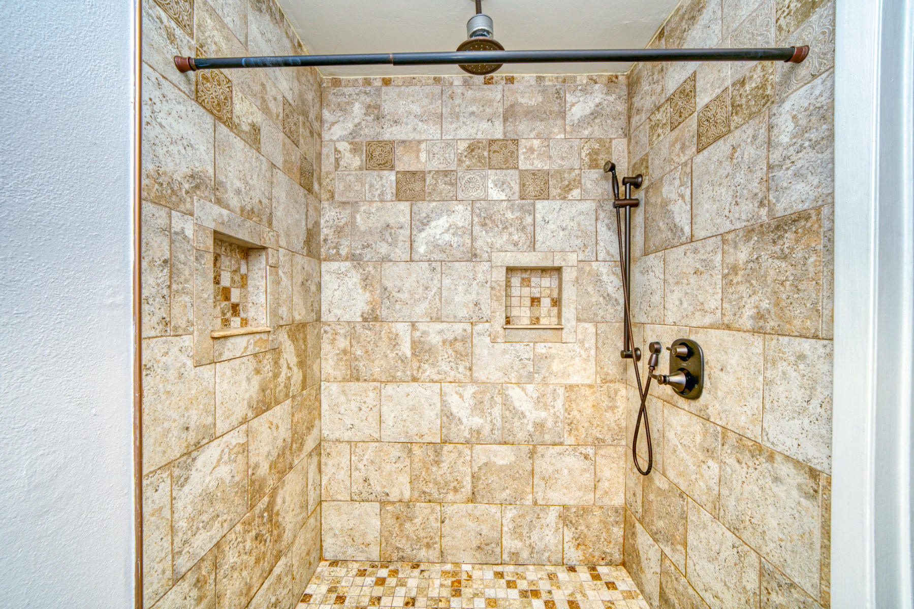 PINE RIDGE TRACE RE/SUB - Residential