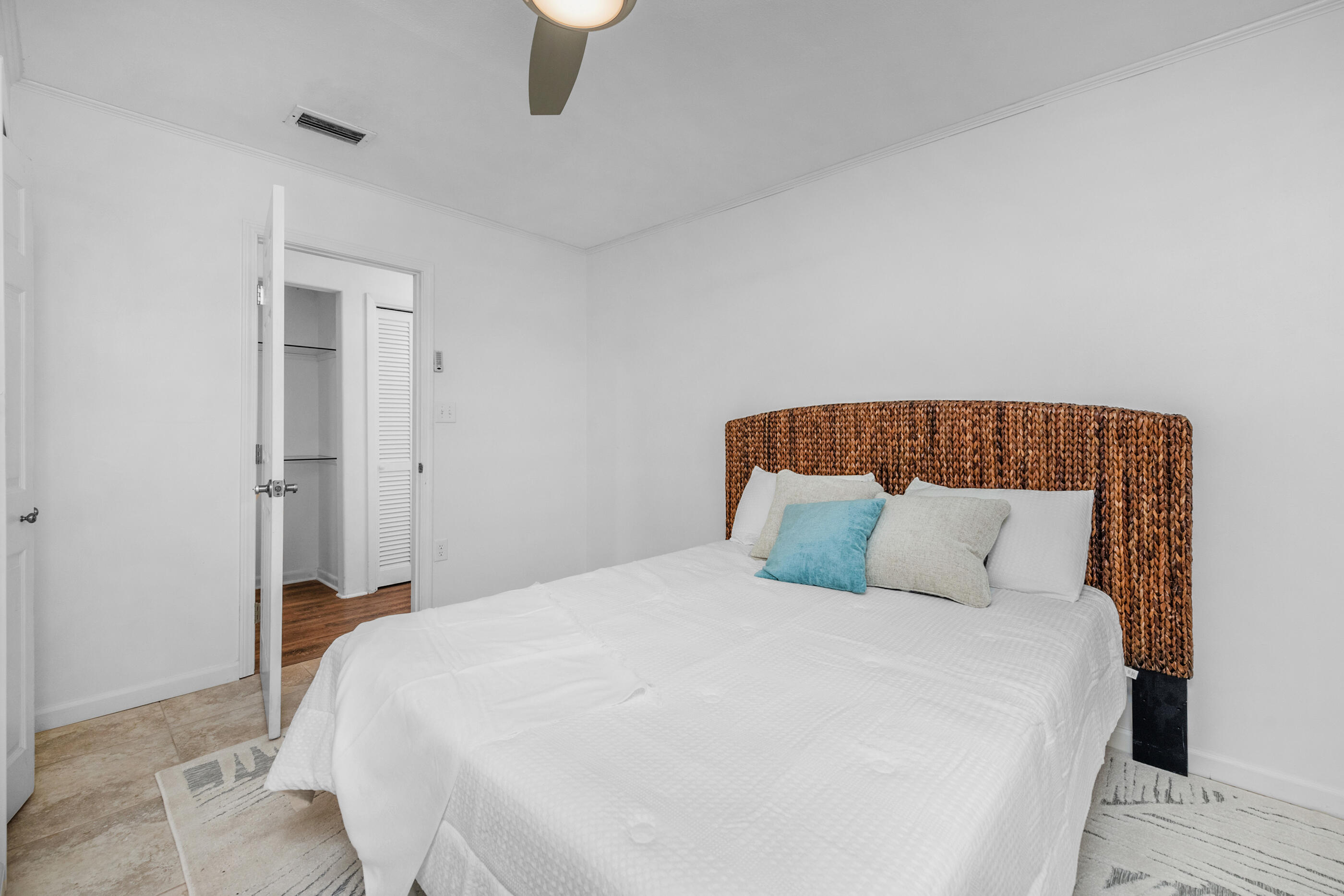 LAKE LORRAINE ESTATES - Residential