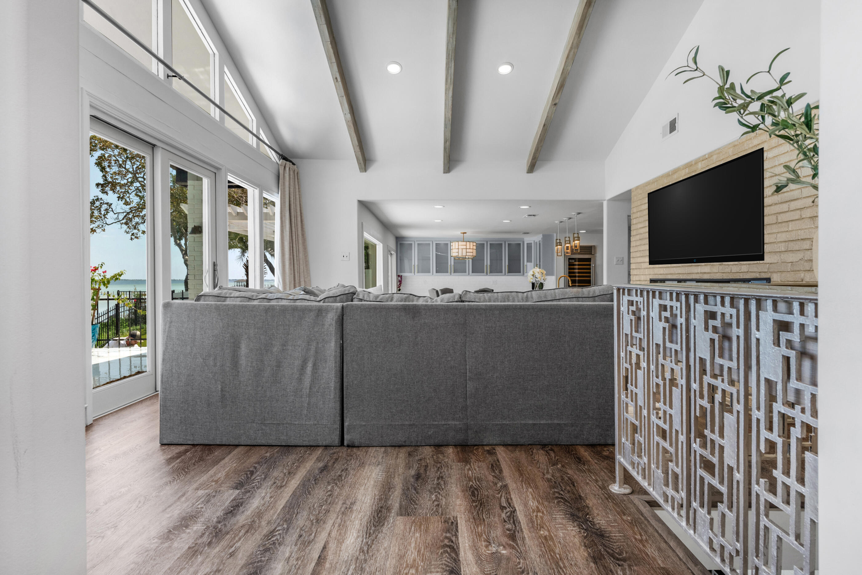 LAKE LORRAINE ESTATES - Residential