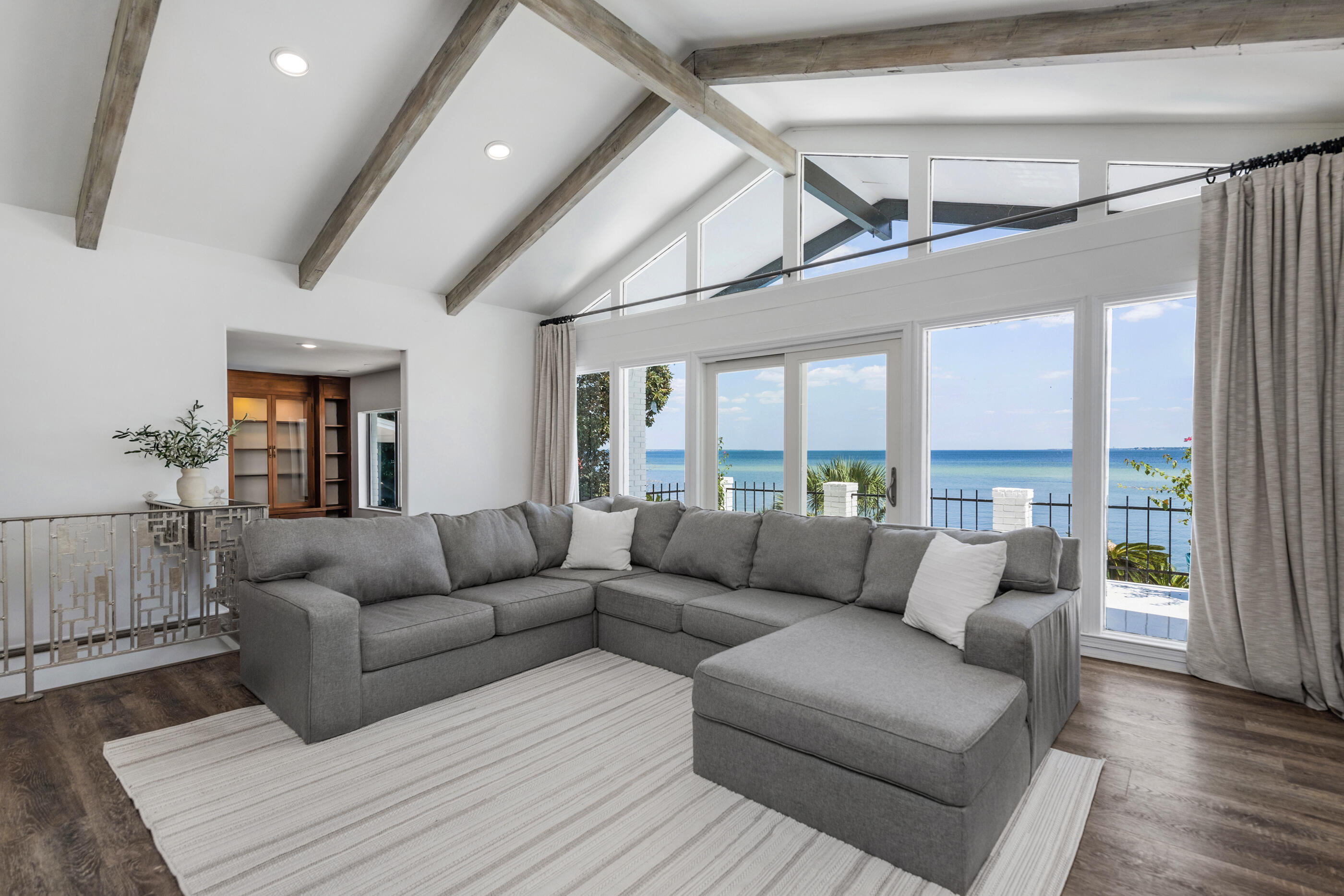 LAKE LORRAINE ESTATES - Residential