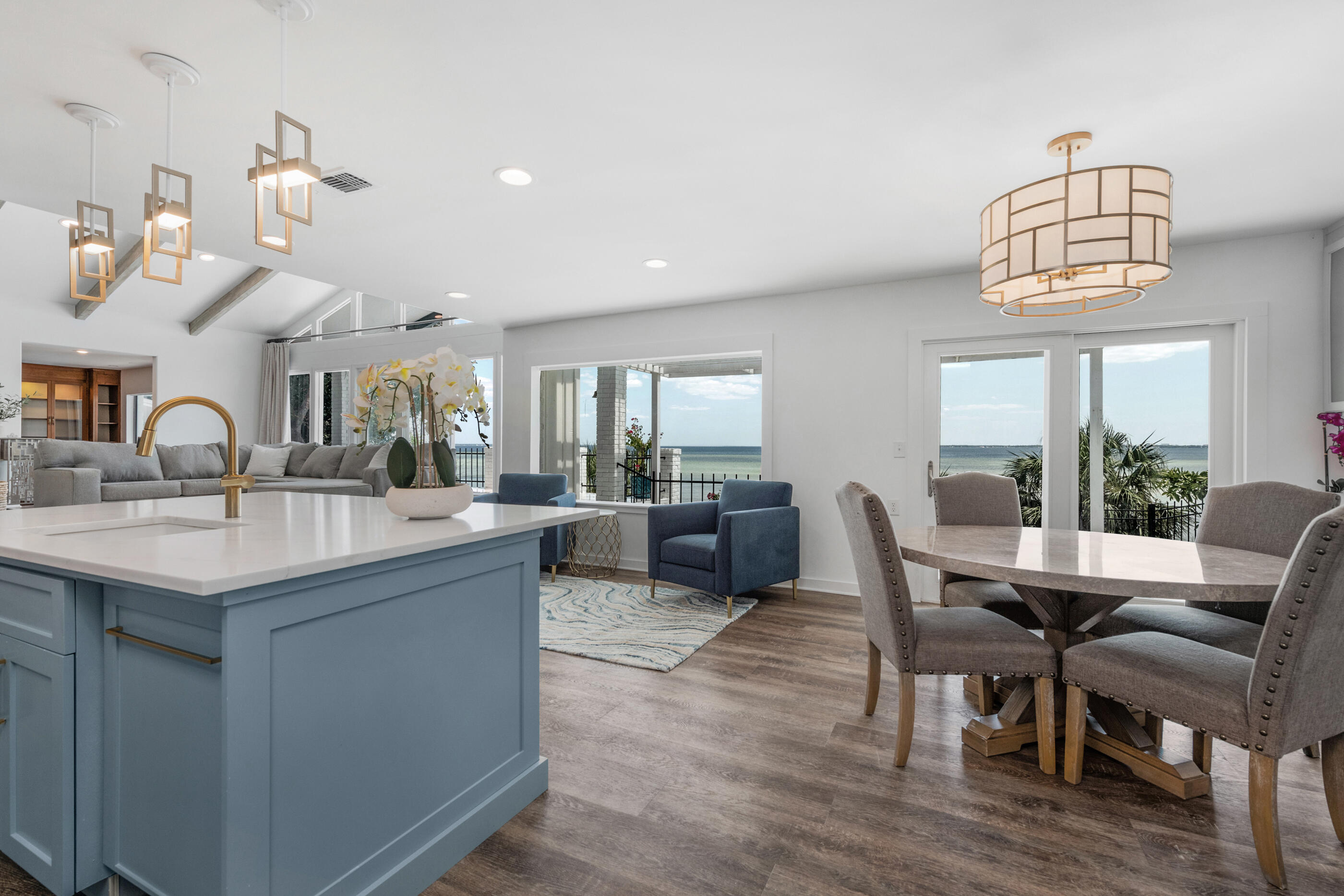 LAKE LORRAINE ESTATES - Residential