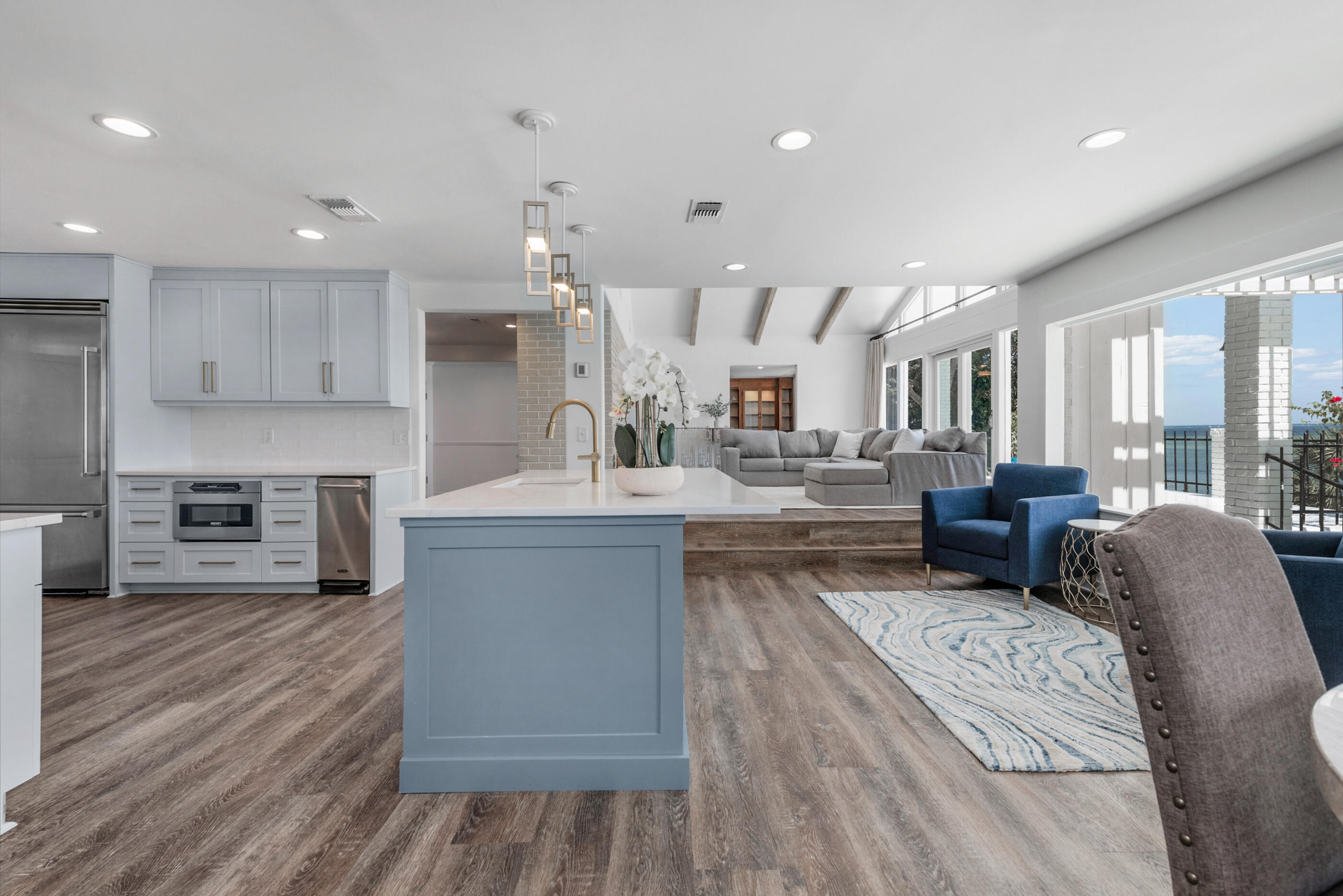 LAKE LORRAINE ESTATES - Residential