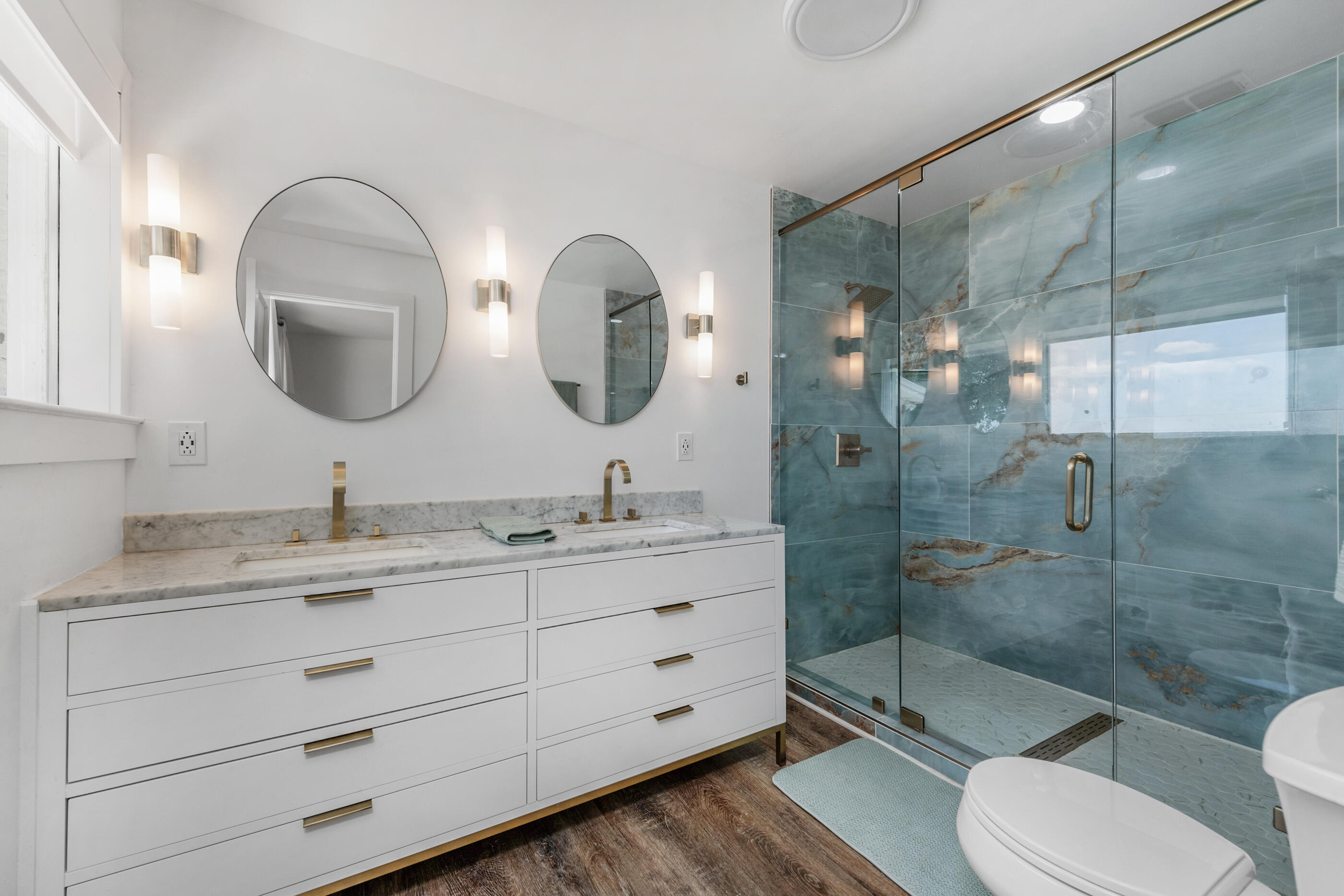 LAKE LORRAINE ESTATES - Residential