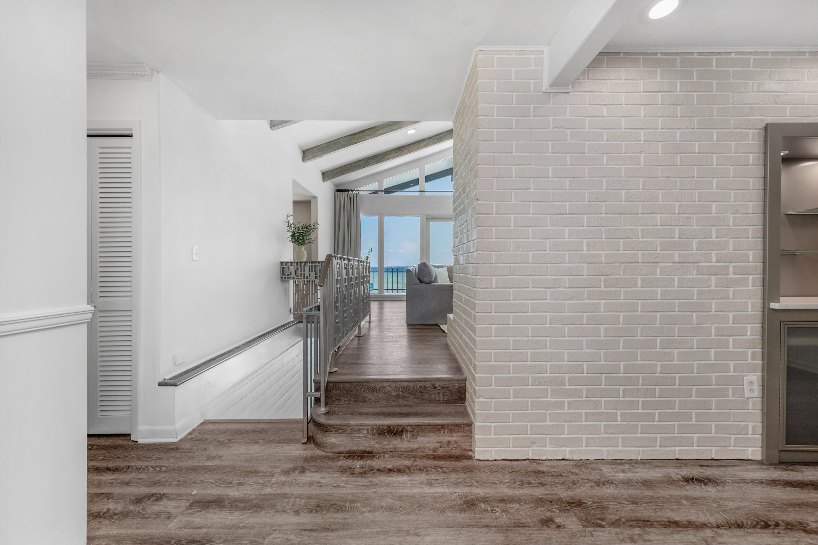 LAKE LORRAINE ESTATES - Residential