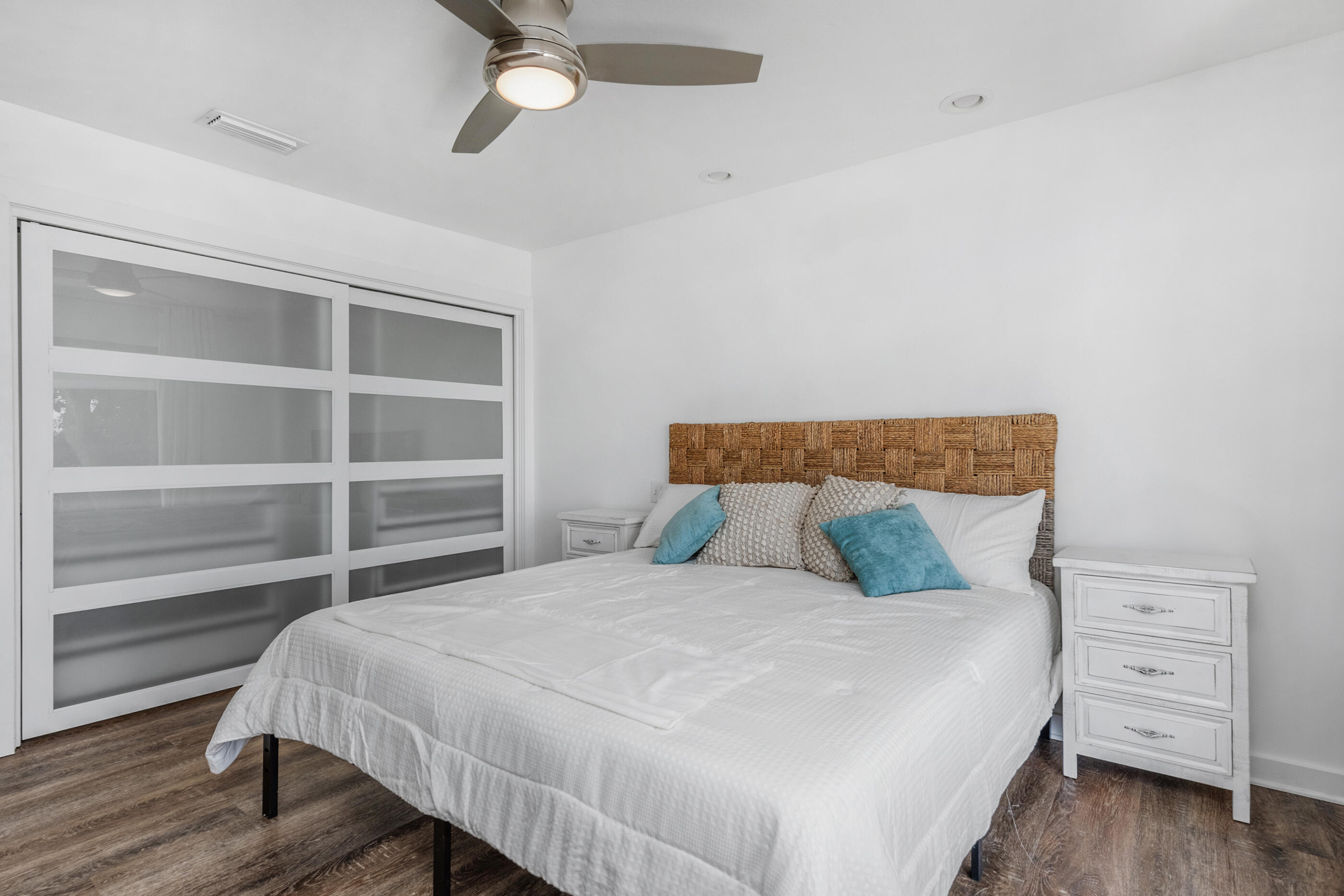 LAKE LORRAINE ESTATES - Residential